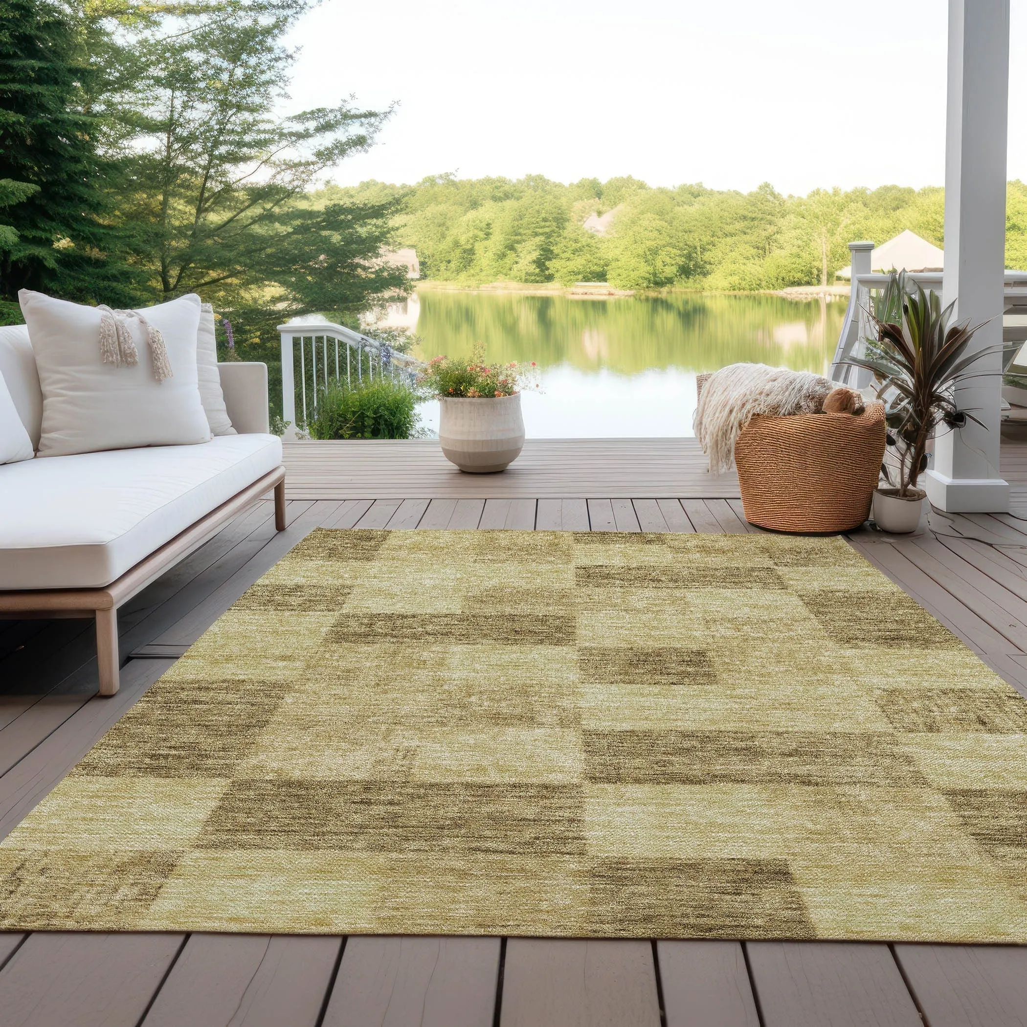 Machine Washable Indoor/ Outdoor Checker Chantille Rug