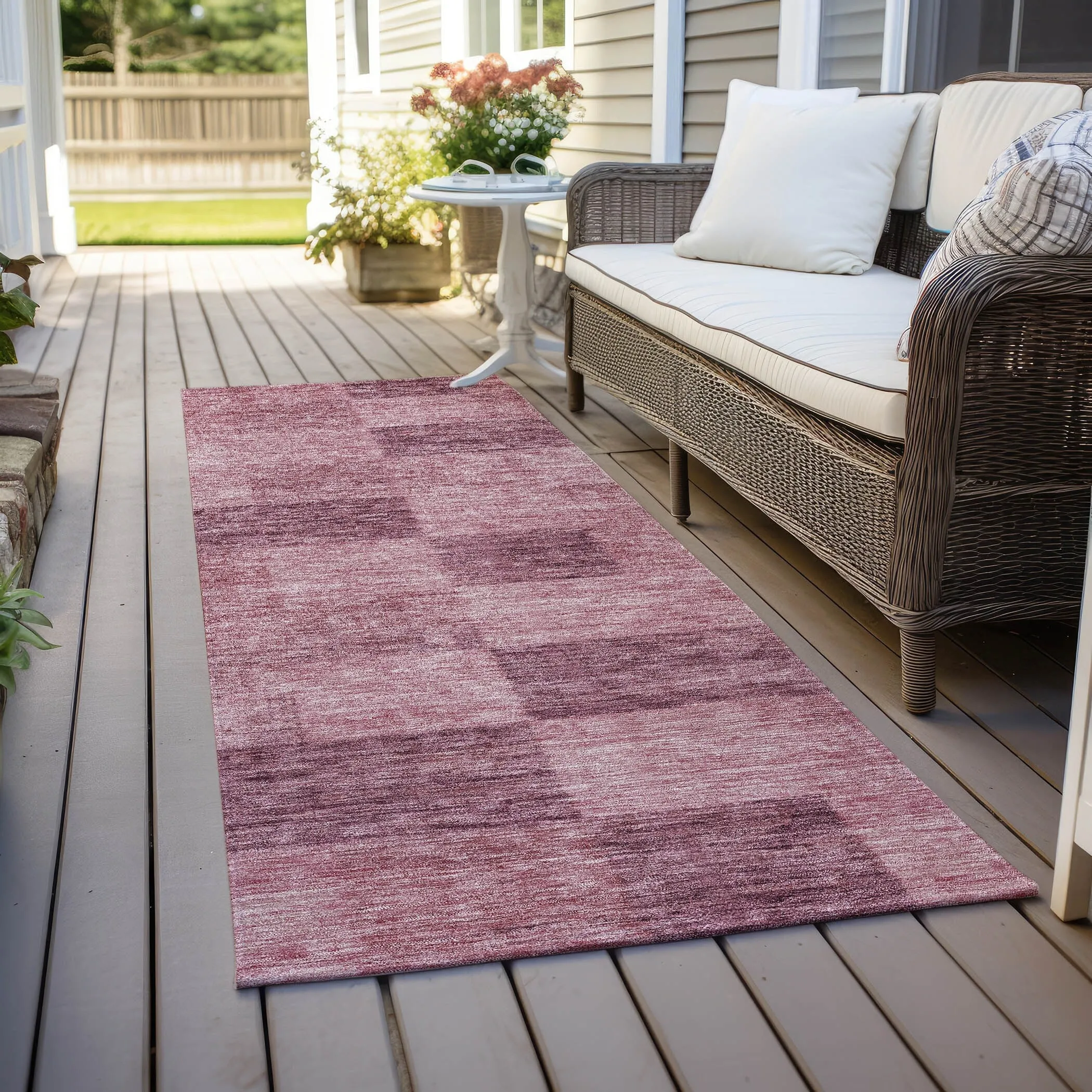 Machine Washable Indoor/ Outdoor Checker Chantille Rug