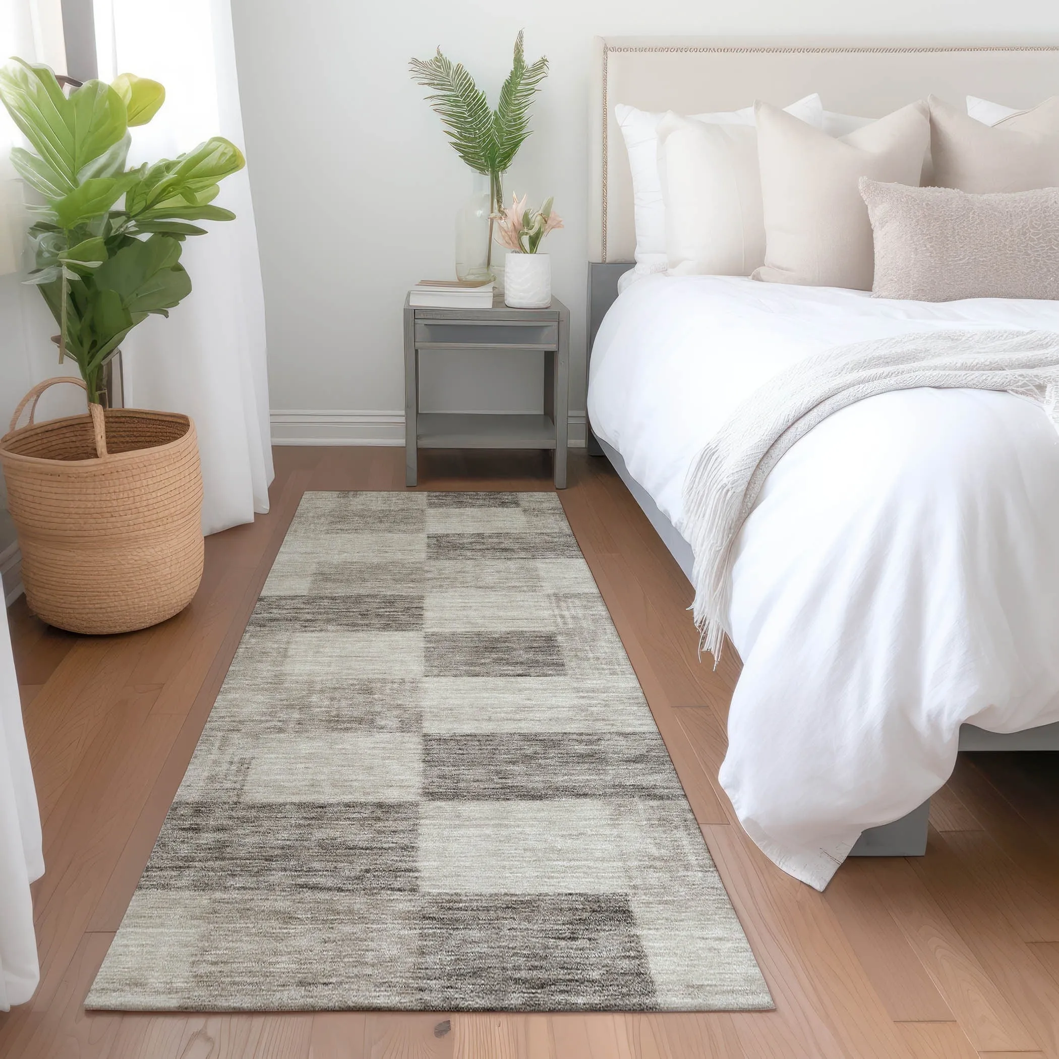 Machine Washable Indoor/ Outdoor Checker Chantille Rug