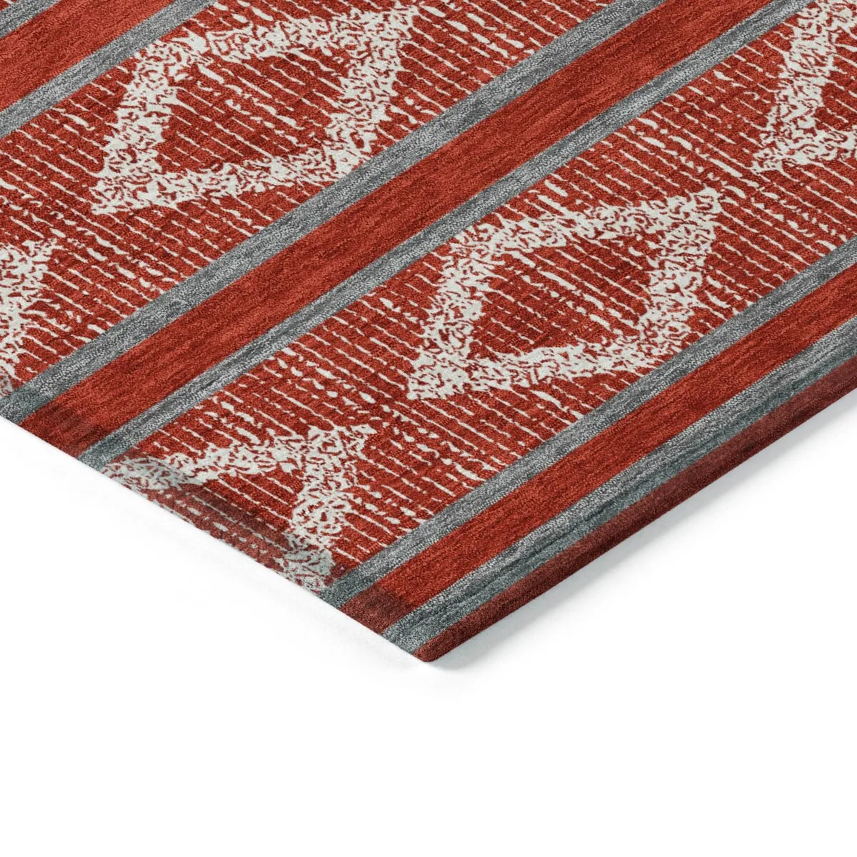 Machine Washable Indoor/ Outdoor Diamond Stripe Chantille Rug