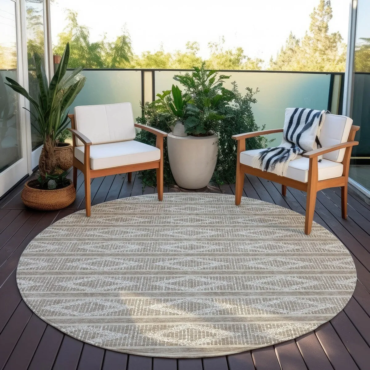 Machine Washable Indoor/ Outdoor Diamond Stripe Chantille Rug