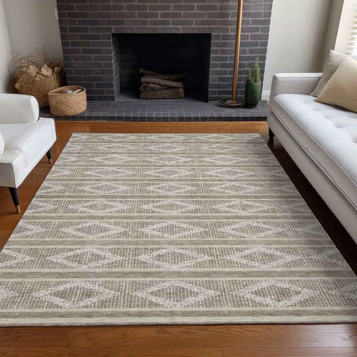 Machine Washable Indoor/ Outdoor Diamond Stripe Chantille Rug