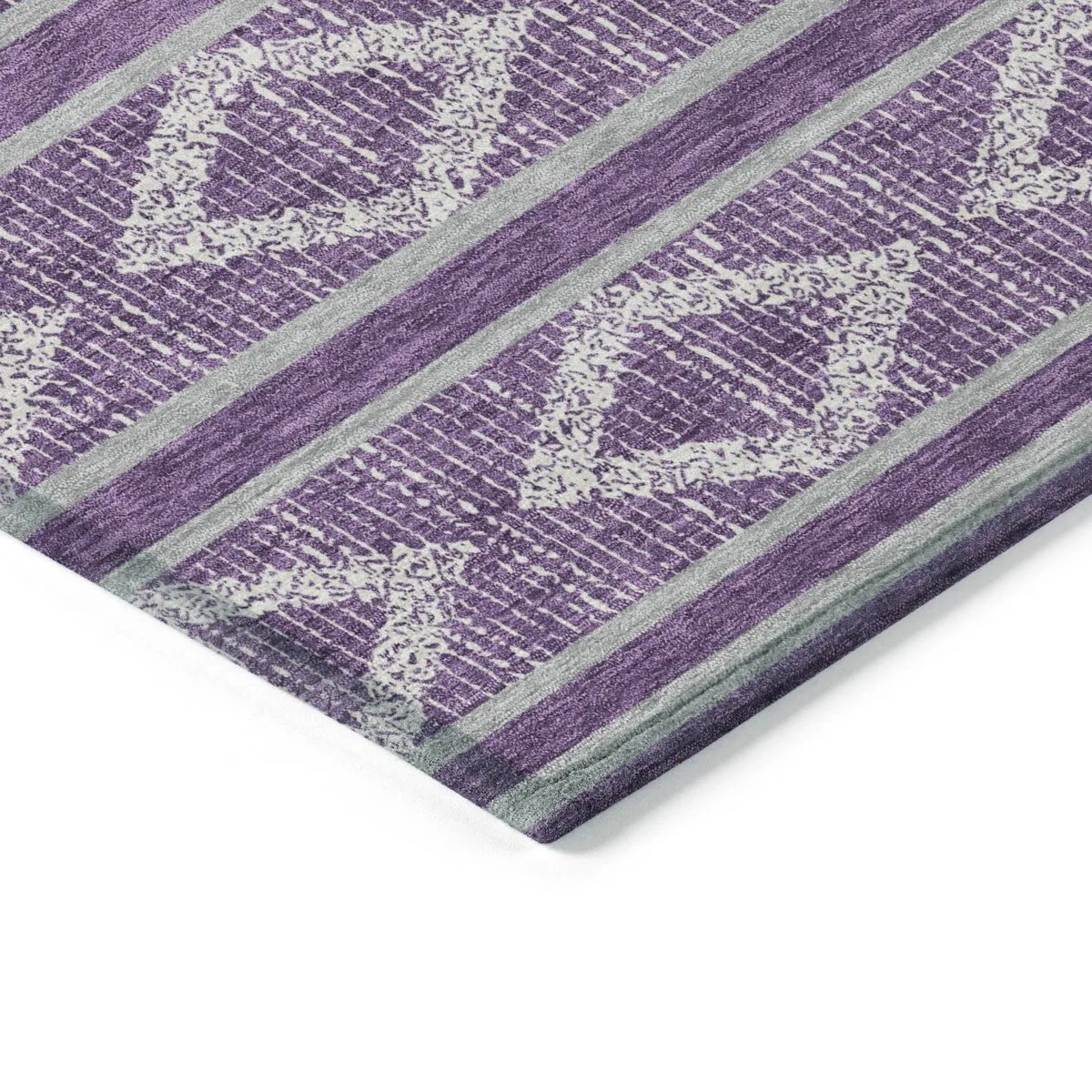 Machine Washable Indoor/ Outdoor Diamond Stripe Chantille Rug
