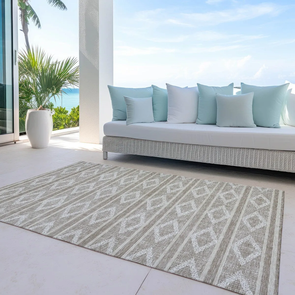 Machine Washable Indoor/ Outdoor Diamond Stripe Chantille Rug