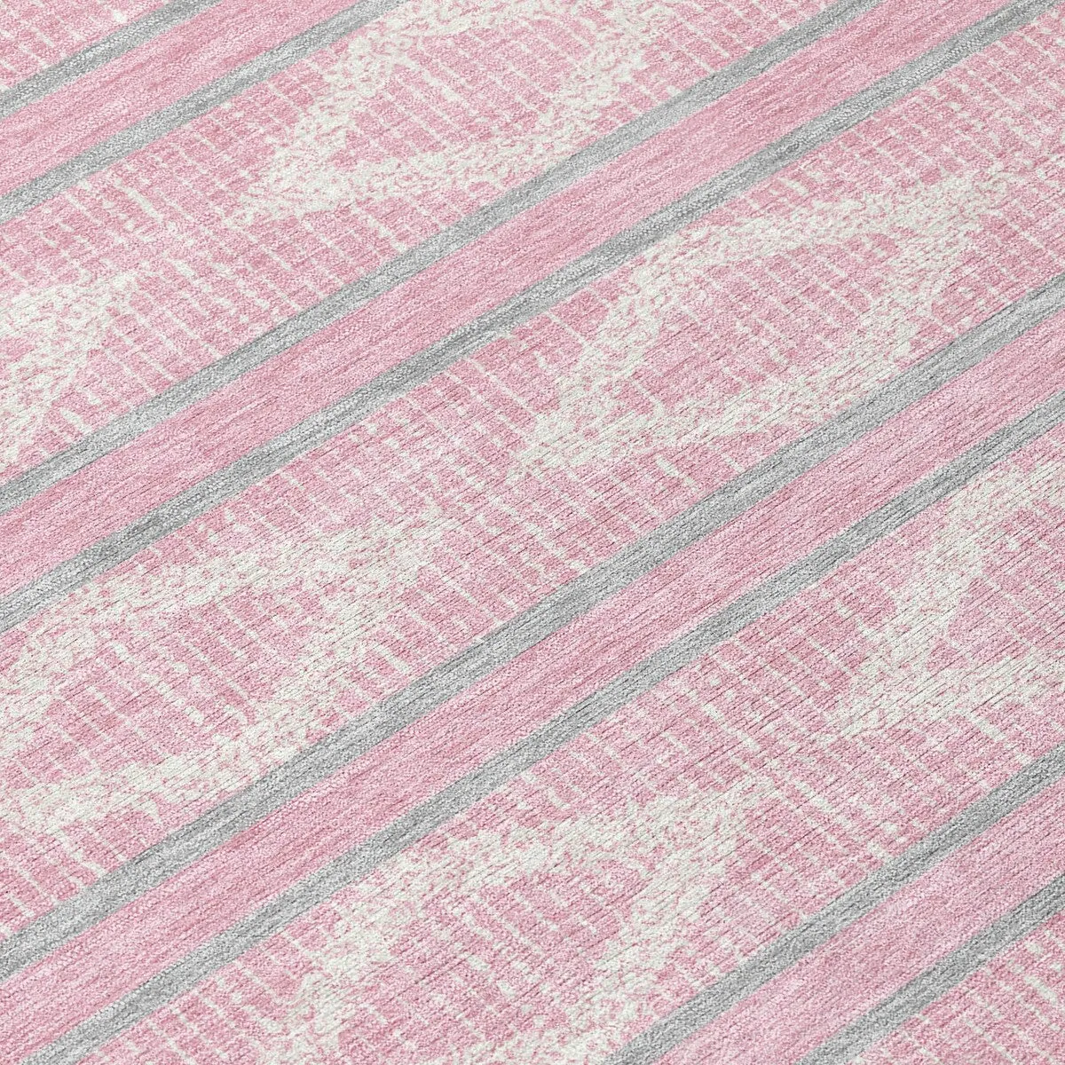 Machine Washable Indoor/ Outdoor Diamond Stripe Chantille Rug