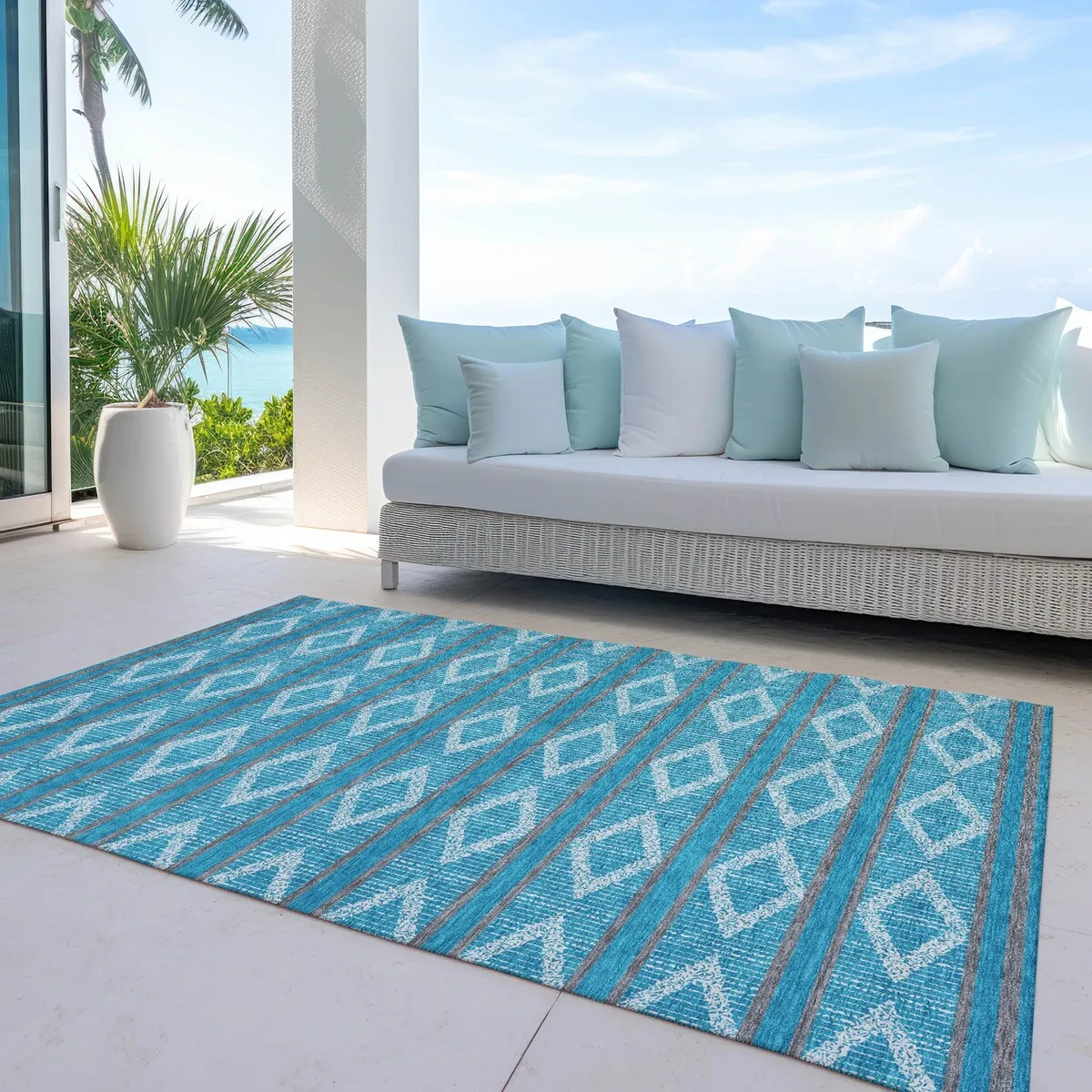Machine Washable Indoor/ Outdoor Diamond Stripe Chantille Rug