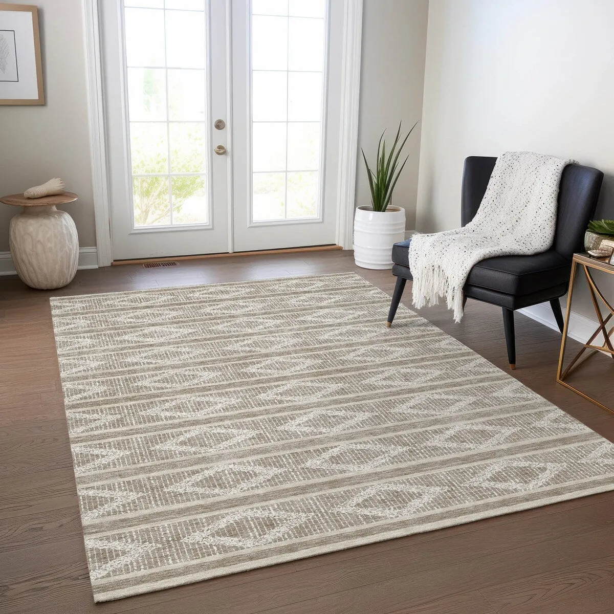 Machine Washable Indoor/ Outdoor Diamond Stripe Chantille Rug