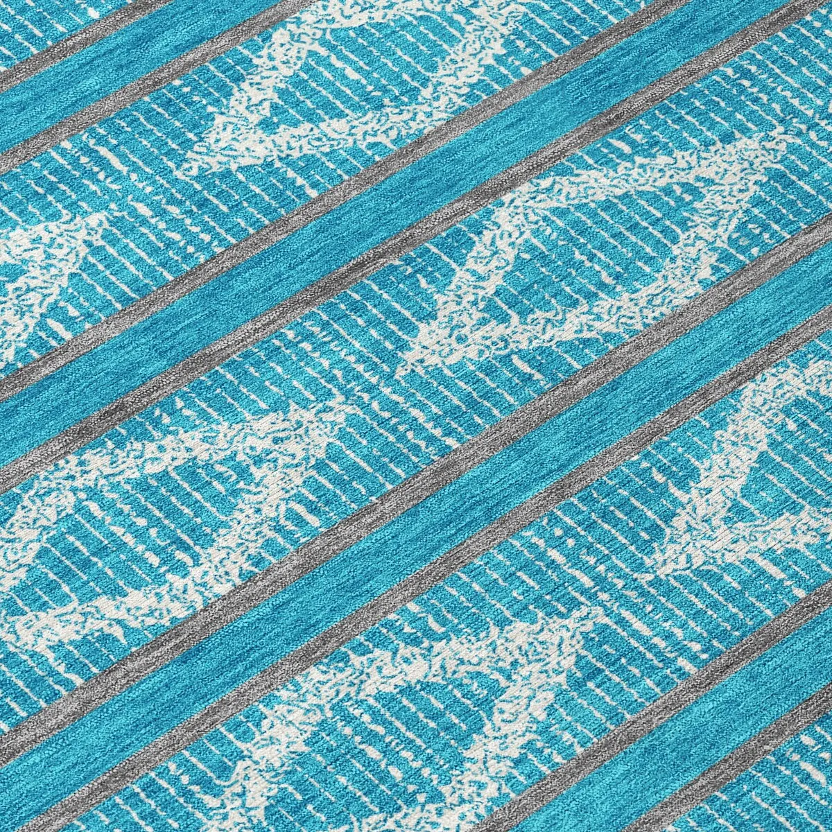 Machine Washable Indoor/ Outdoor Diamond Stripe Chantille Rug