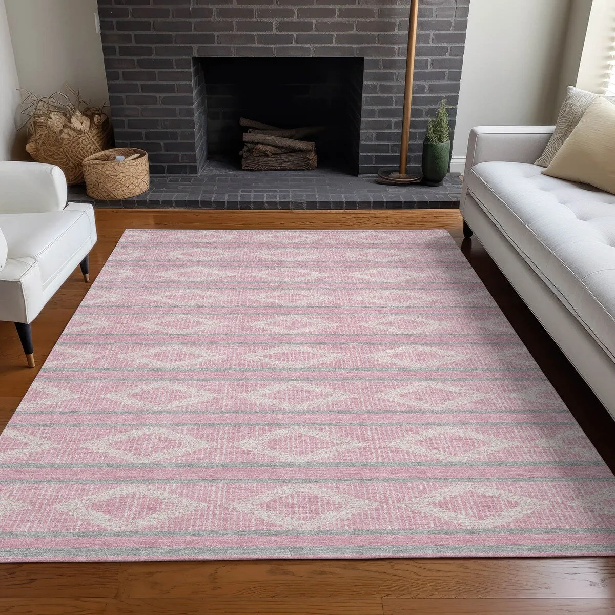 Machine Washable Indoor/ Outdoor Diamond Stripe Chantille Rug