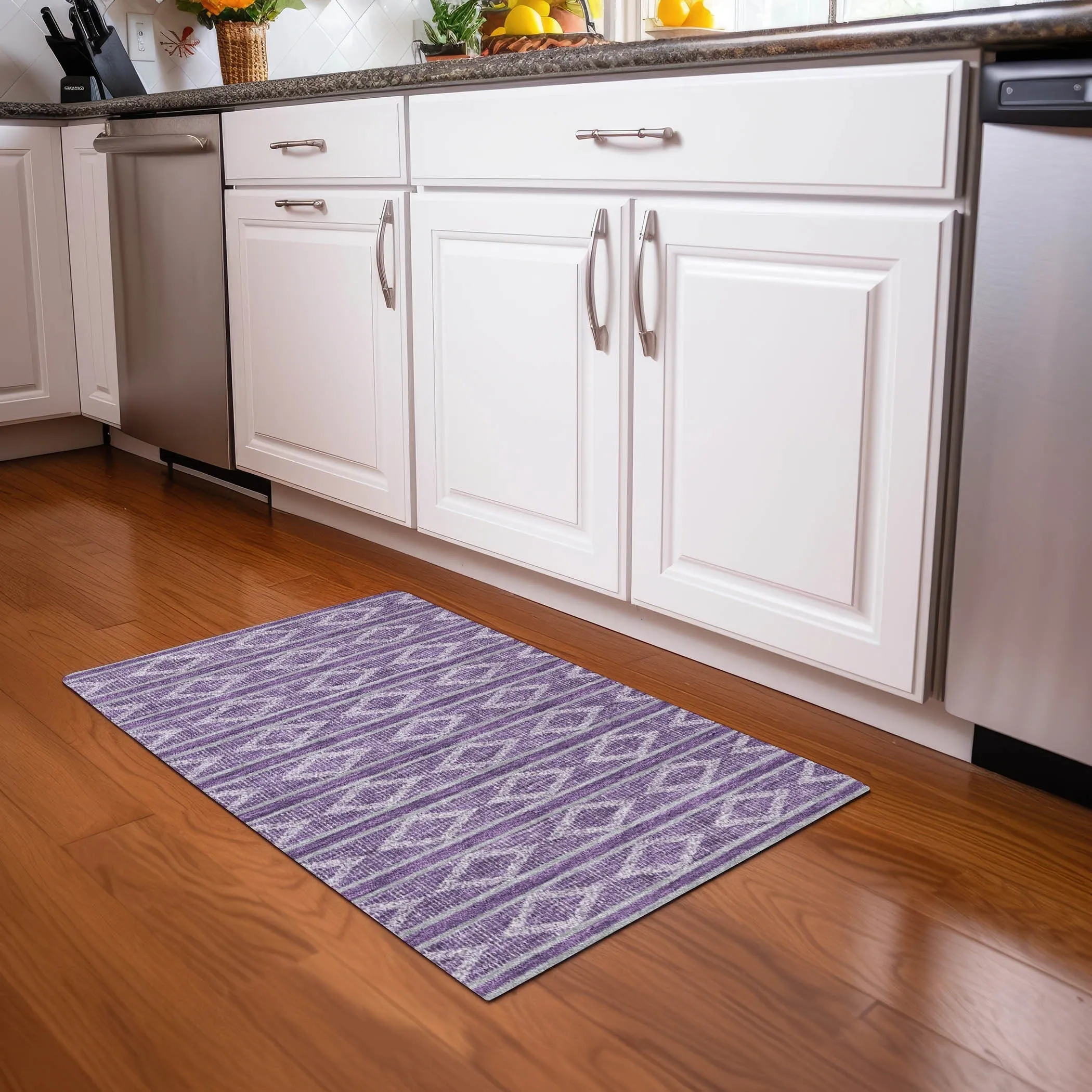 Machine Washable Indoor/ Outdoor Diamond Stripe Chantille Rug