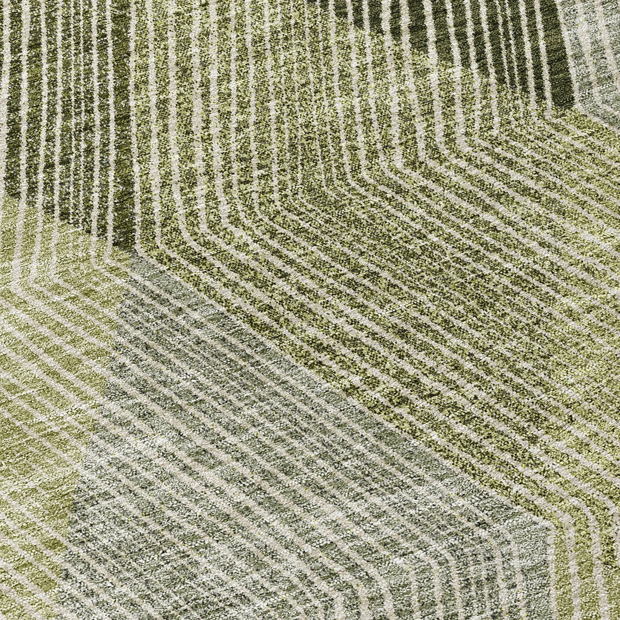 Machine Washable Indoor/ Outdoor Diamond Stripes Chantille Rug