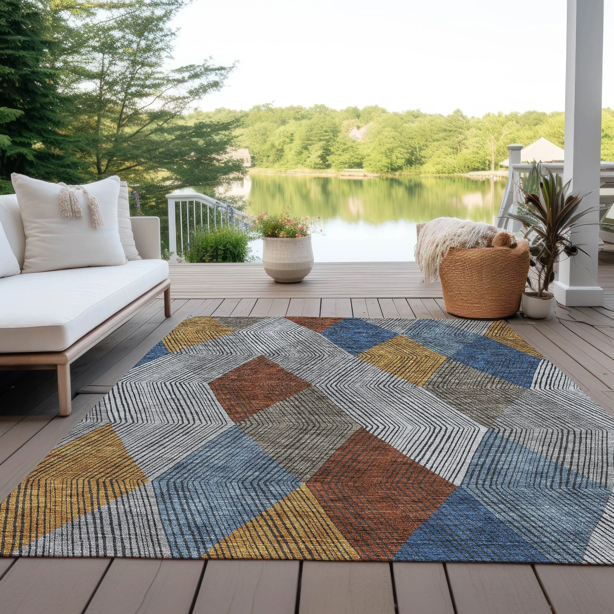Machine Washable Indoor/ Outdoor Diamond Stripes Chantille Rug