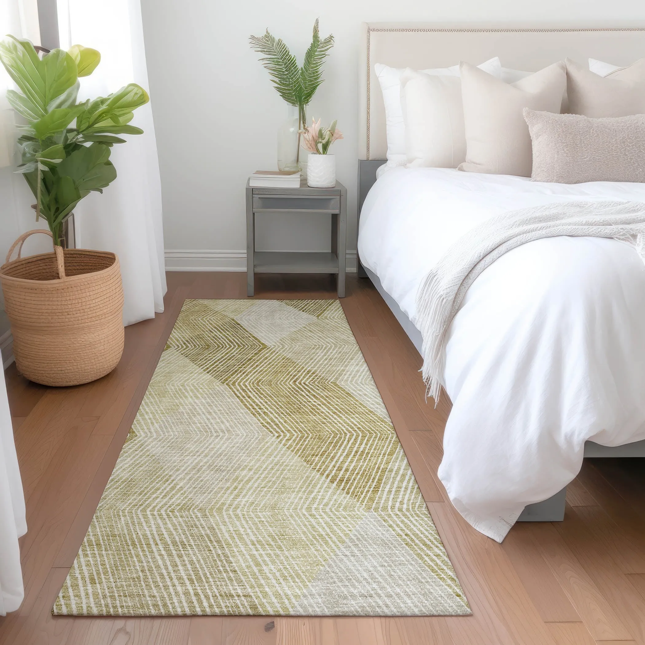 Machine Washable Indoor/ Outdoor Diamond Stripes Chantille Rug