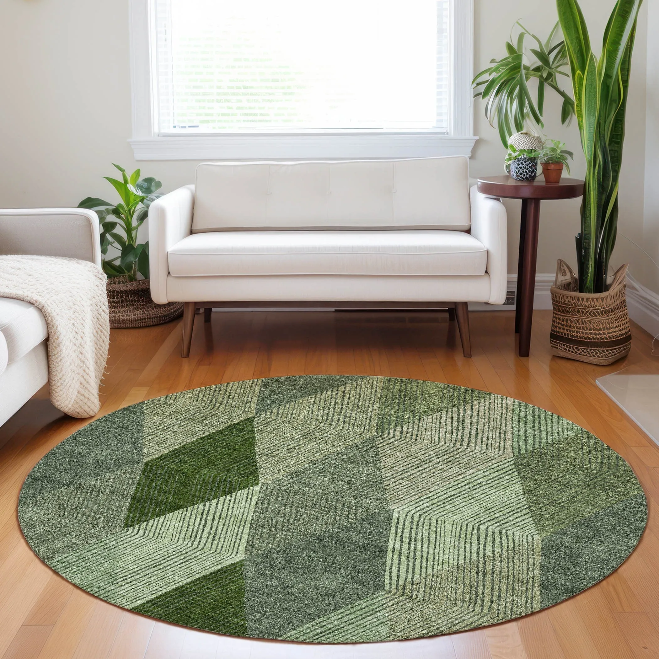 Machine Washable Indoor/ Outdoor Diamond Stripes Chantille Rug