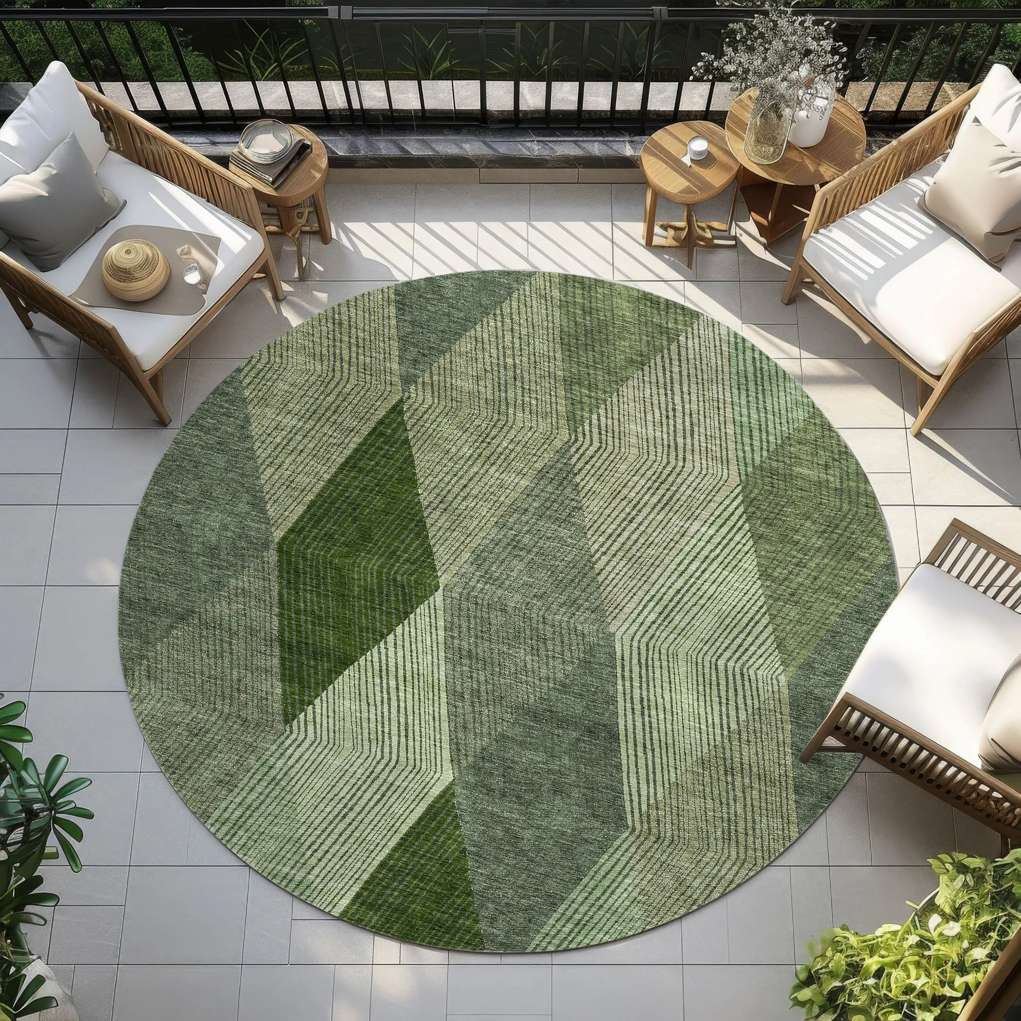 Machine Washable Indoor/ Outdoor Diamond Stripes Chantille Rug