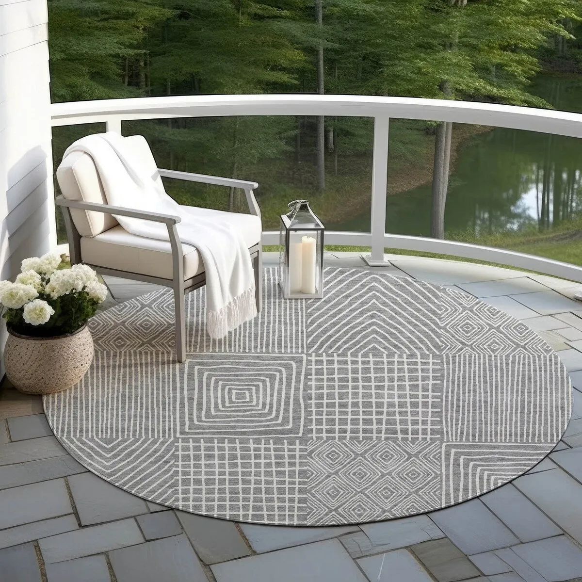 Machine Washable Indoor/ Outdoor Geo Patchwork Chantille Rug