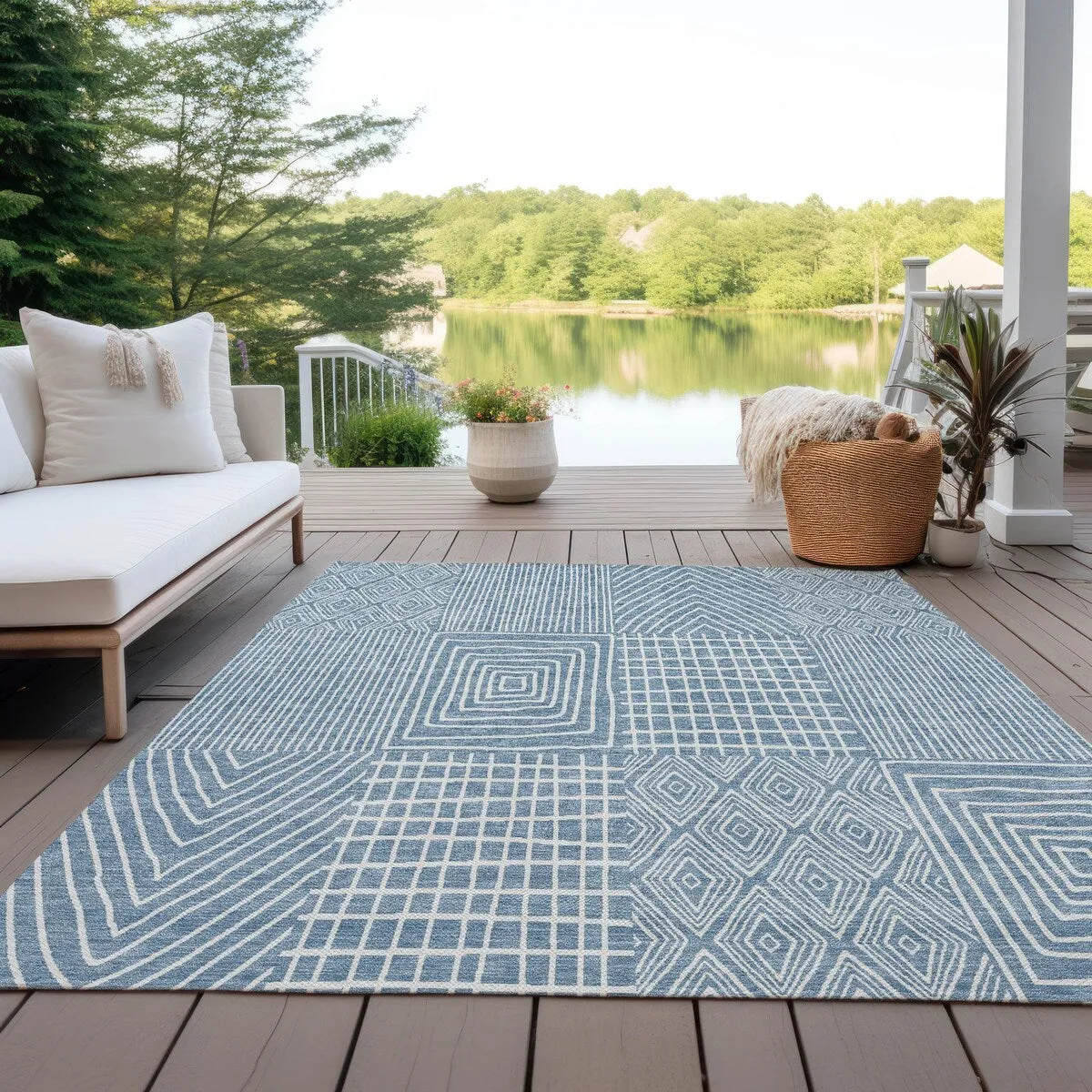 Machine Washable Indoor/ Outdoor Geo Patchwork Chantille Rug