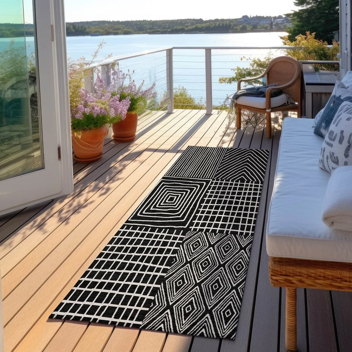 Machine Washable Indoor/ Outdoor Geo Patchwork Chantille Rug