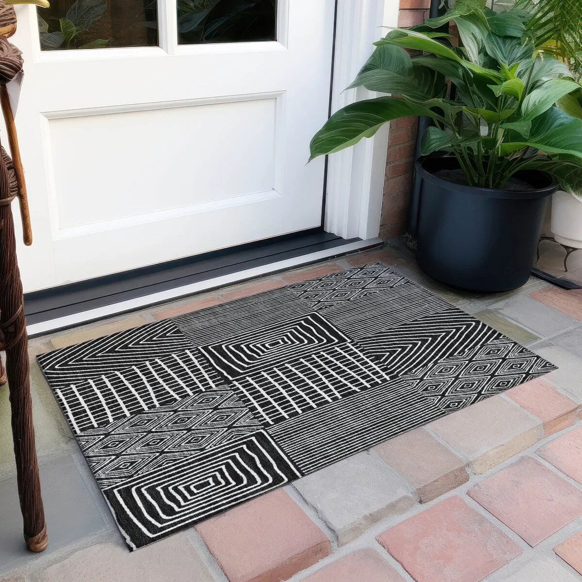 Machine Washable Indoor/ Outdoor Geo Patchwork Chantille Rug