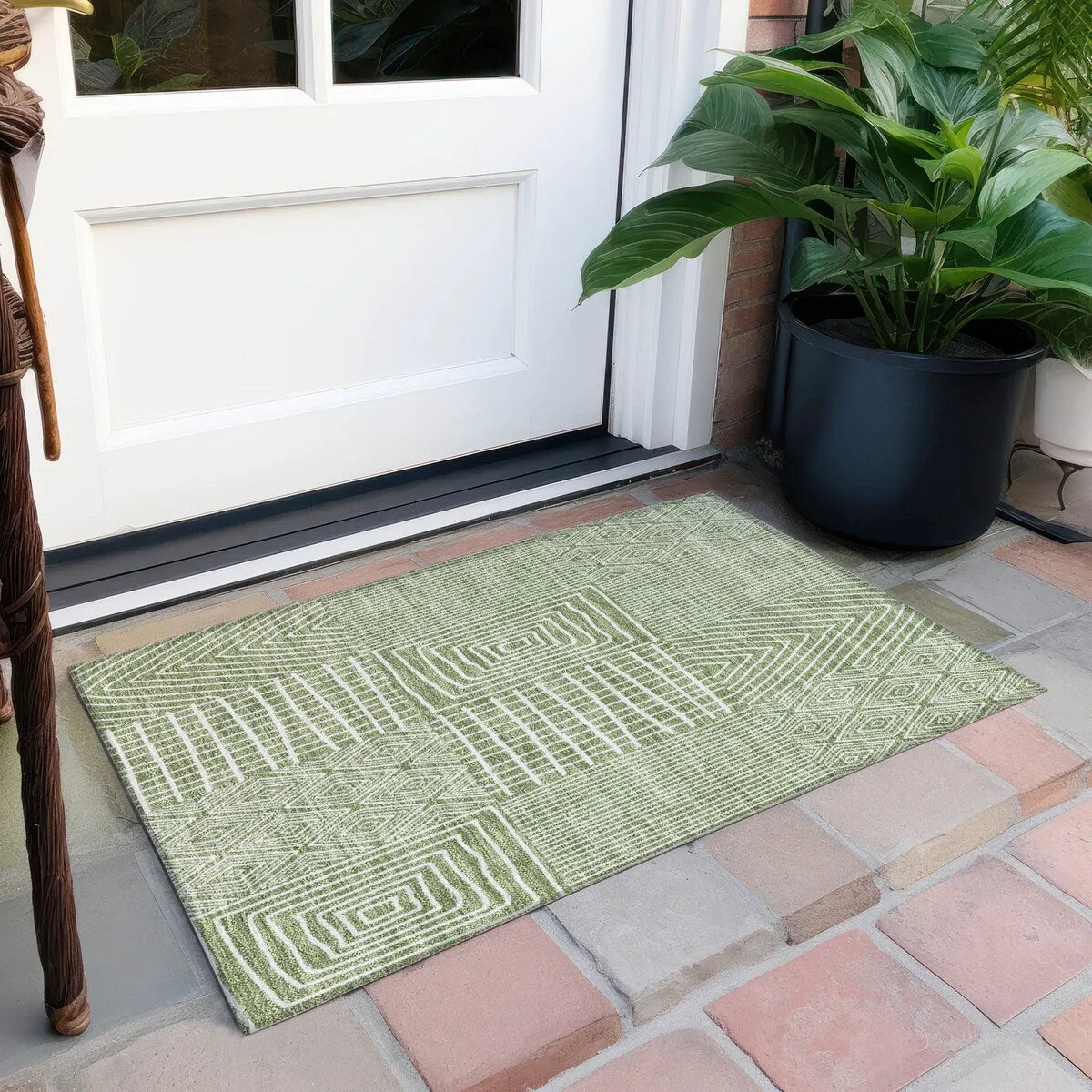 Machine Washable Indoor/ Outdoor Geo Patchwork Chantille Rug