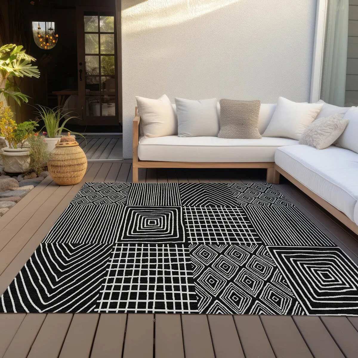 Machine Washable Indoor/ Outdoor Geo Patchwork Chantille Rug
