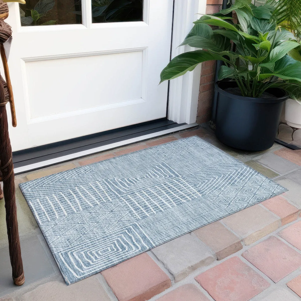 Machine Washable Indoor/ Outdoor Geo Patchwork Chantille Rug
