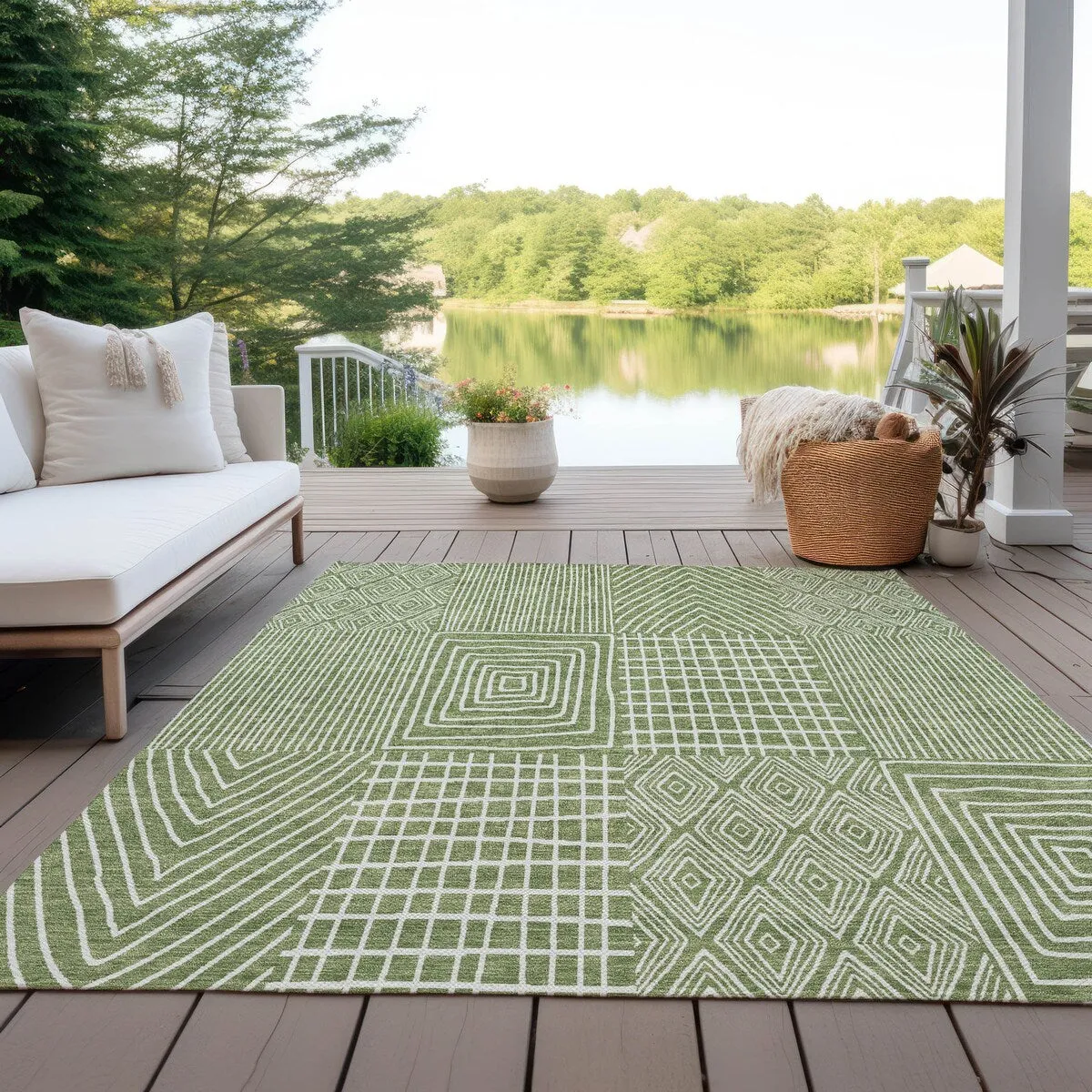 Machine Washable Indoor/ Outdoor Geo Patchwork Chantille Rug