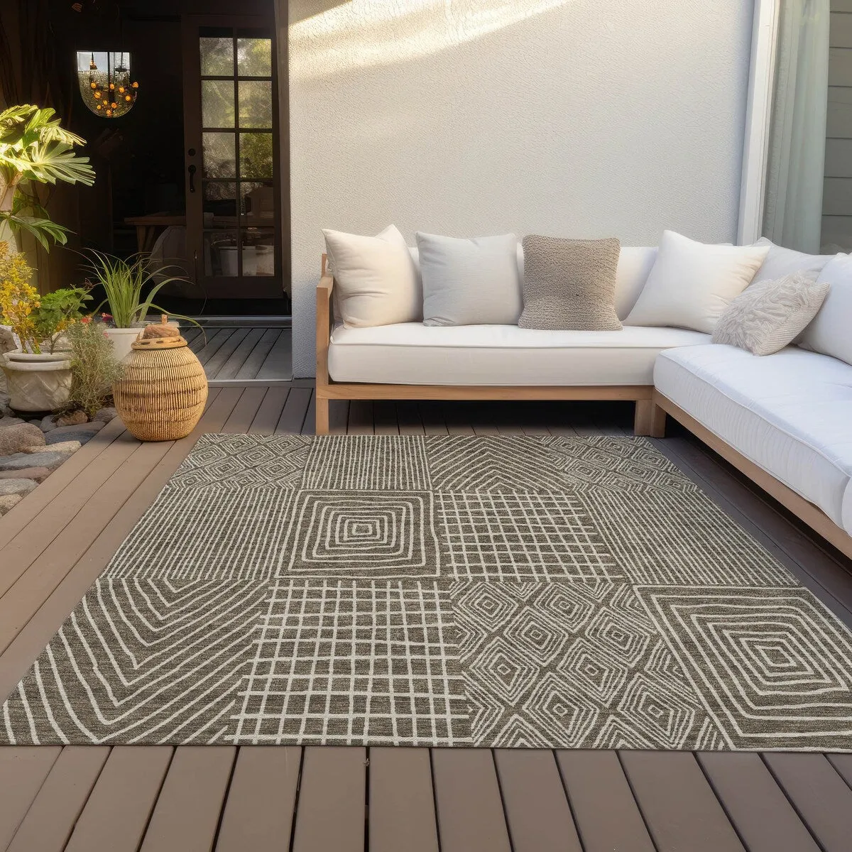 Machine Washable Indoor/ Outdoor Geo Patchwork Chantille Rug