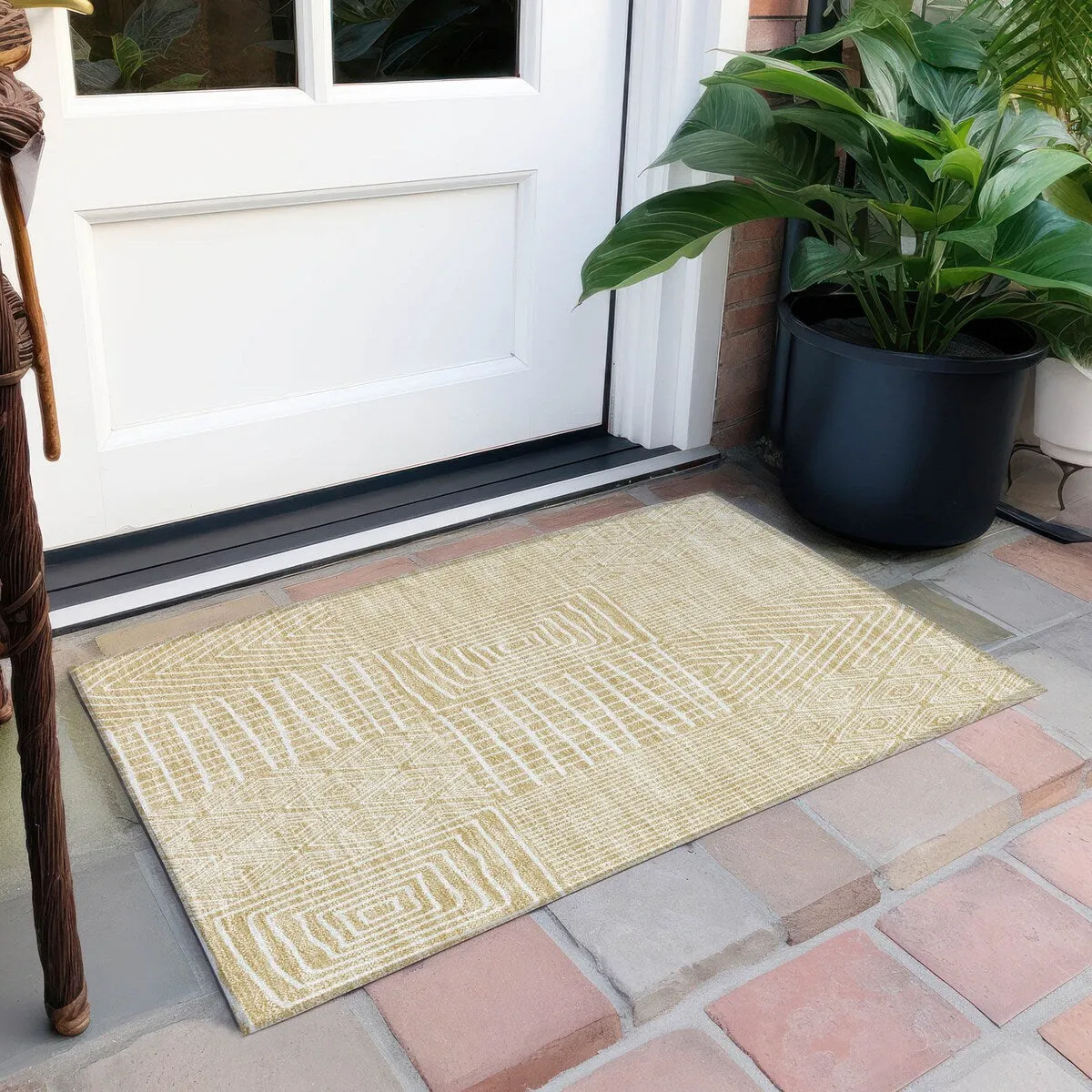 Machine Washable Indoor/ Outdoor Geo Patchwork Chantille Rug