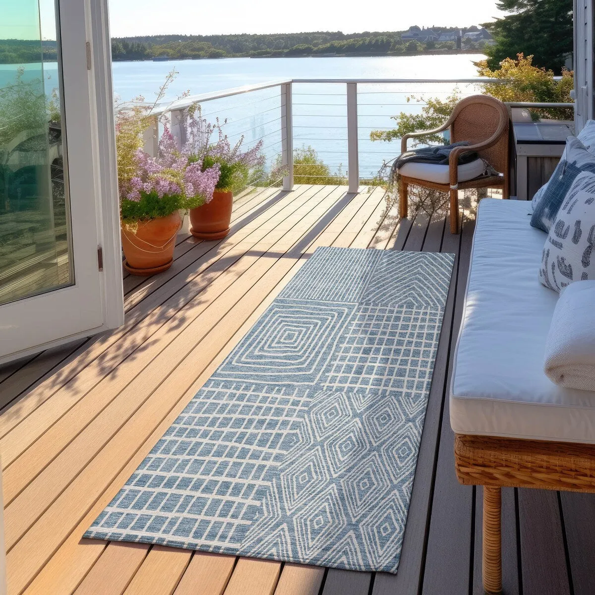 Machine Washable Indoor/ Outdoor Geo Patchwork Chantille Rug