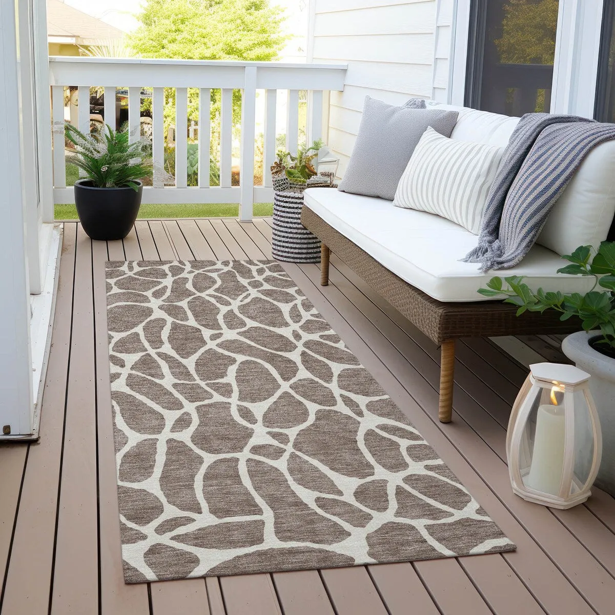 Machine Washable Indoor/ Outdoor Modern Chantille Rug