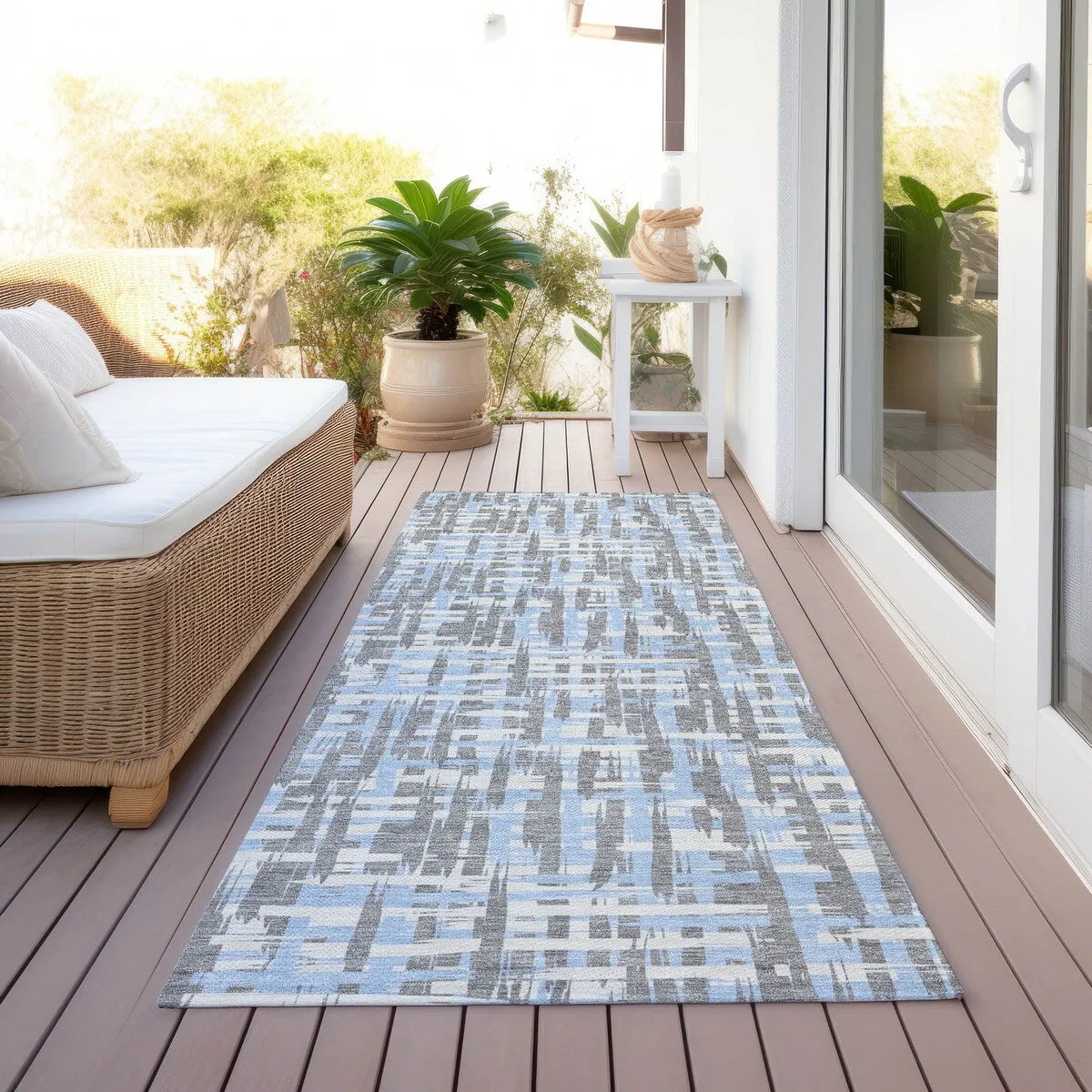 Machine Washable Indoor/ Outdoor Modern Crosshatch Chantille Rug