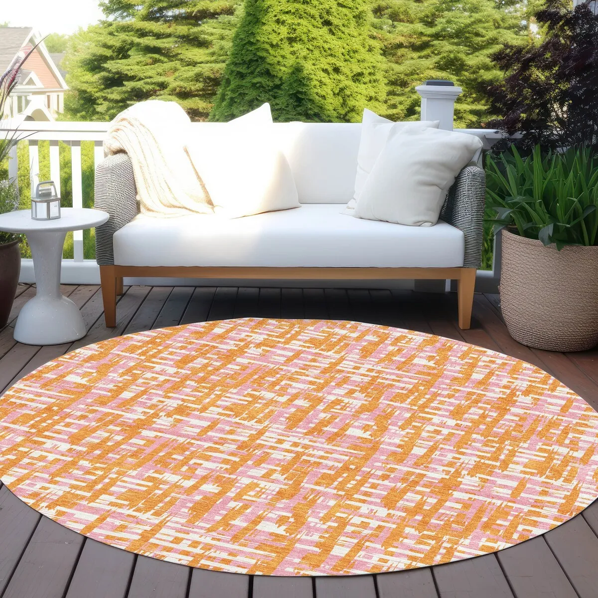 Machine Washable Indoor/ Outdoor Modern Crosshatch Chantille Rug