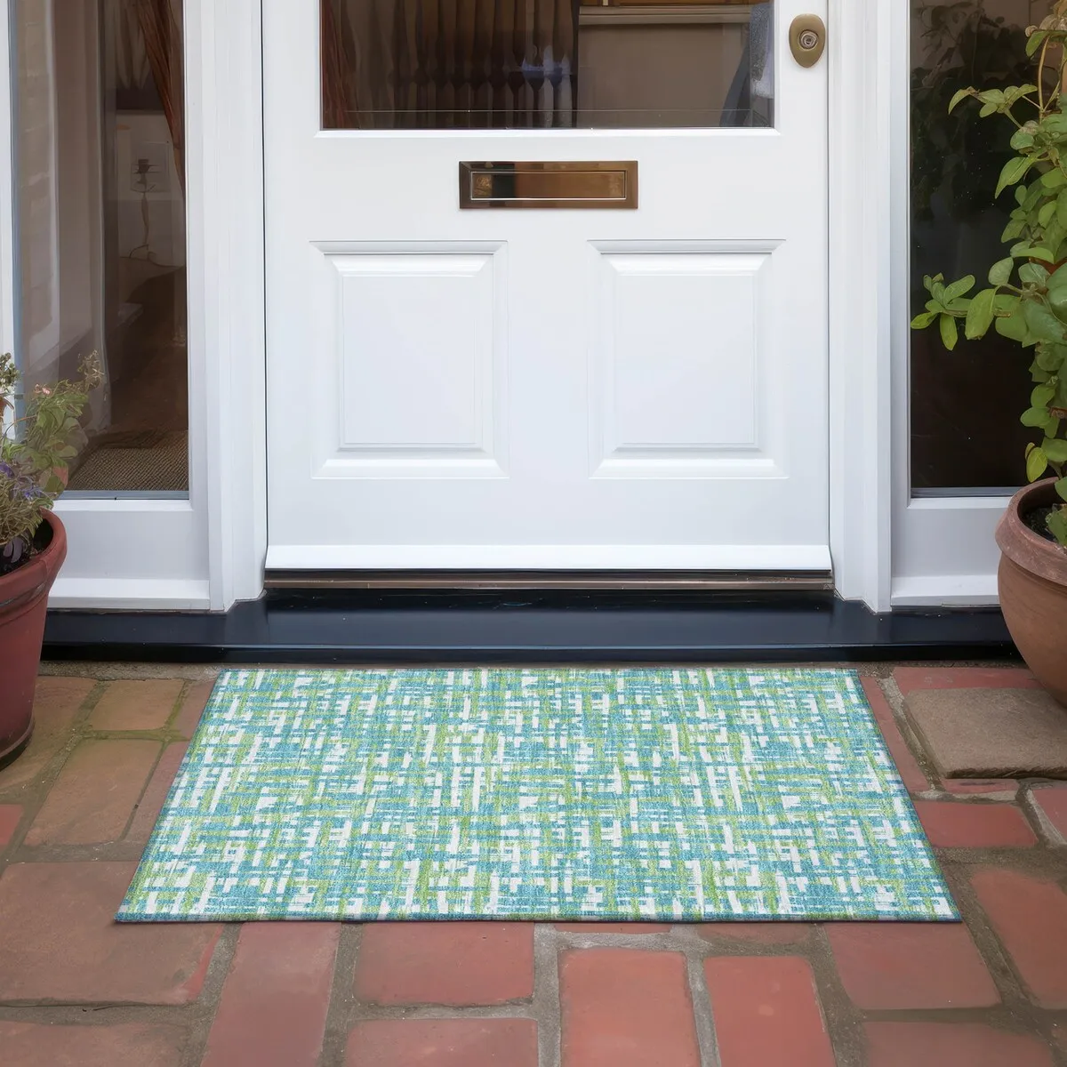 Machine Washable Indoor/ Outdoor Modern Crosshatch Chantille Rug