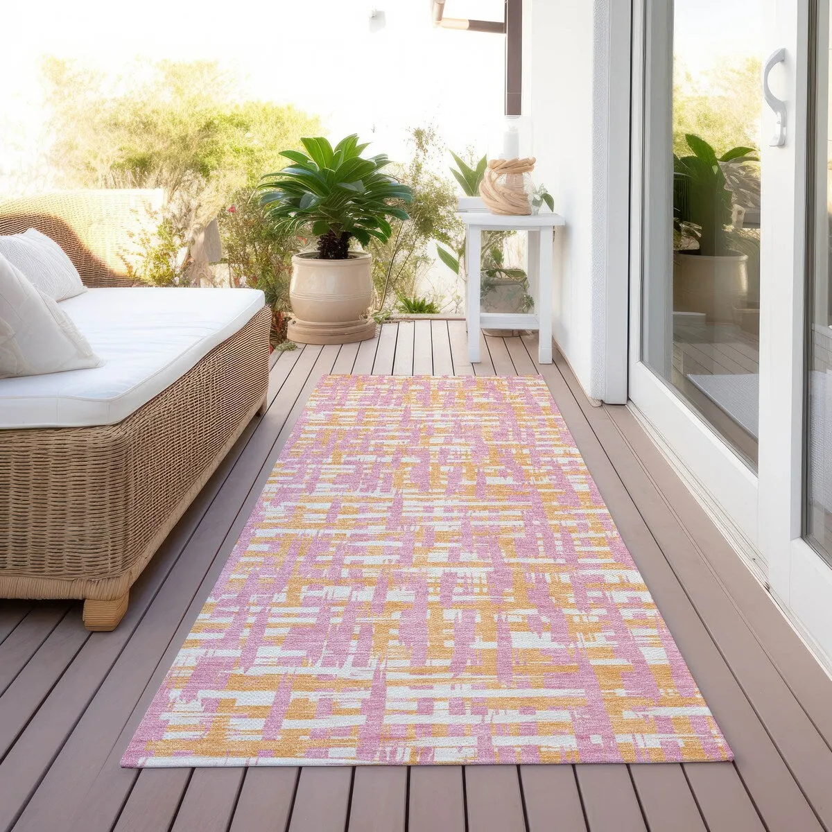 Machine Washable Indoor/ Outdoor Modern Crosshatch Chantille Rug
