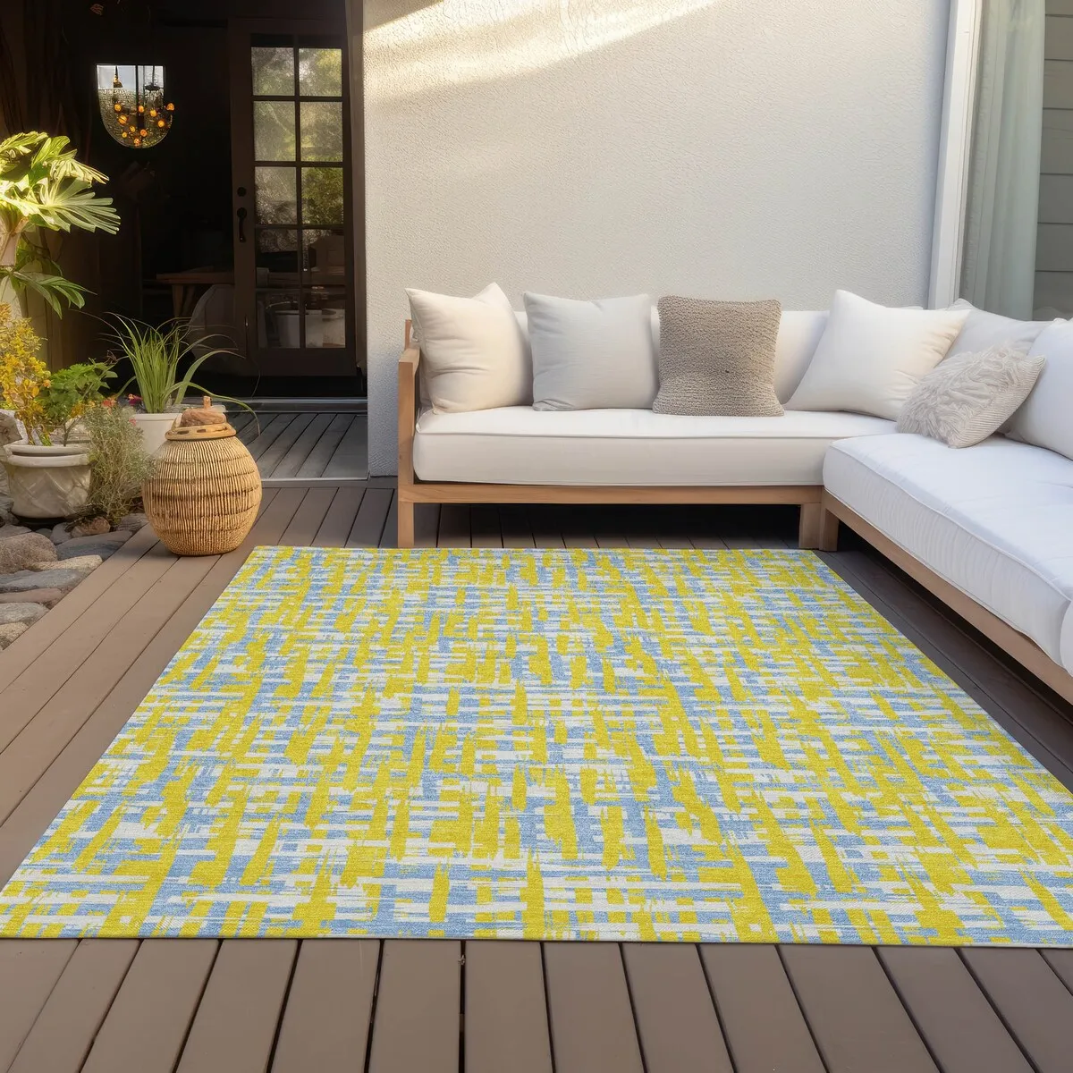 Machine Washable Indoor/ Outdoor Modern Crosshatch Chantille Rug