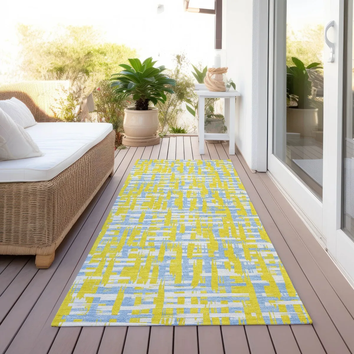 Machine Washable Indoor/ Outdoor Modern Crosshatch Chantille Rug