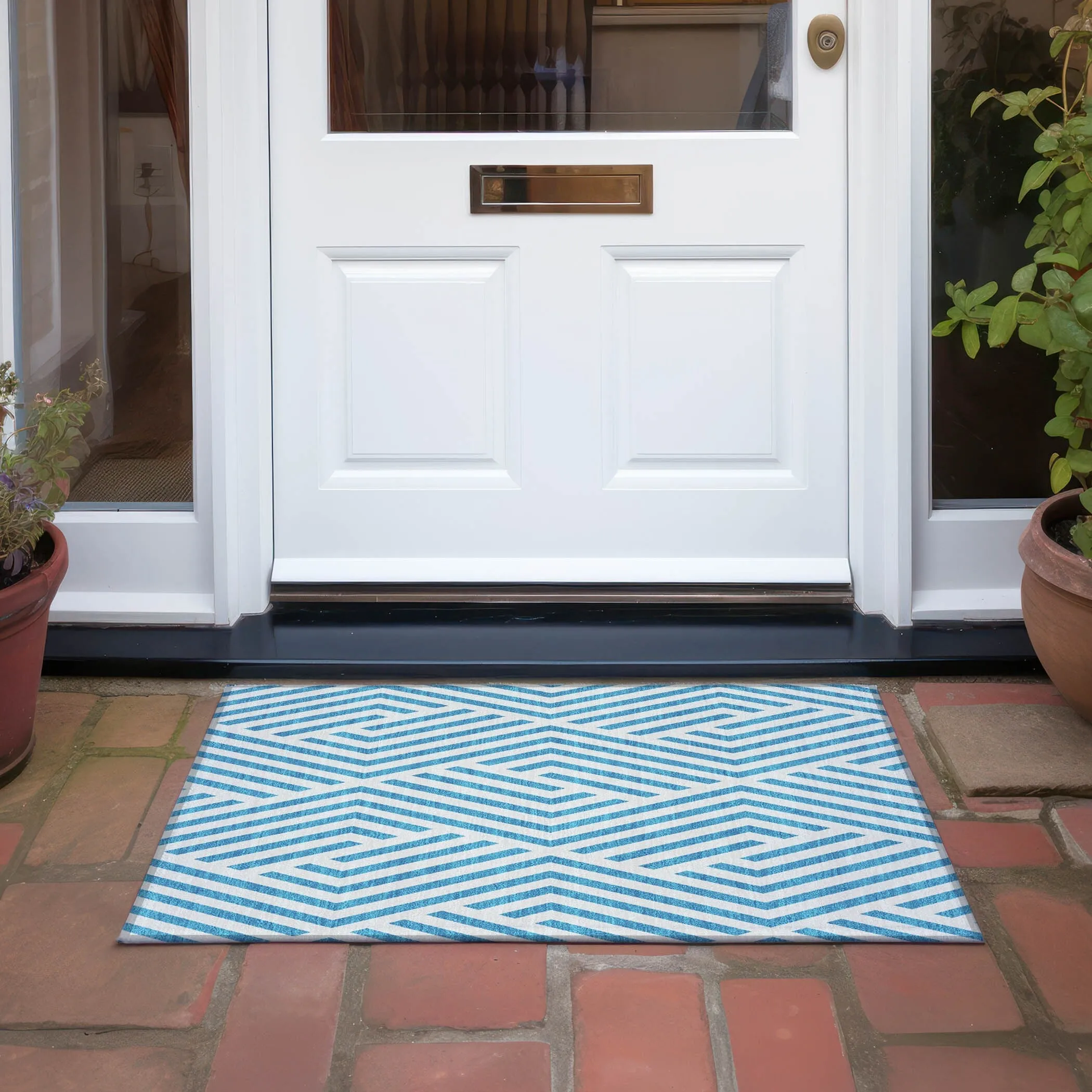Machine Washable Indoor/ Outdoor Modern Diamonds Chantille Rug