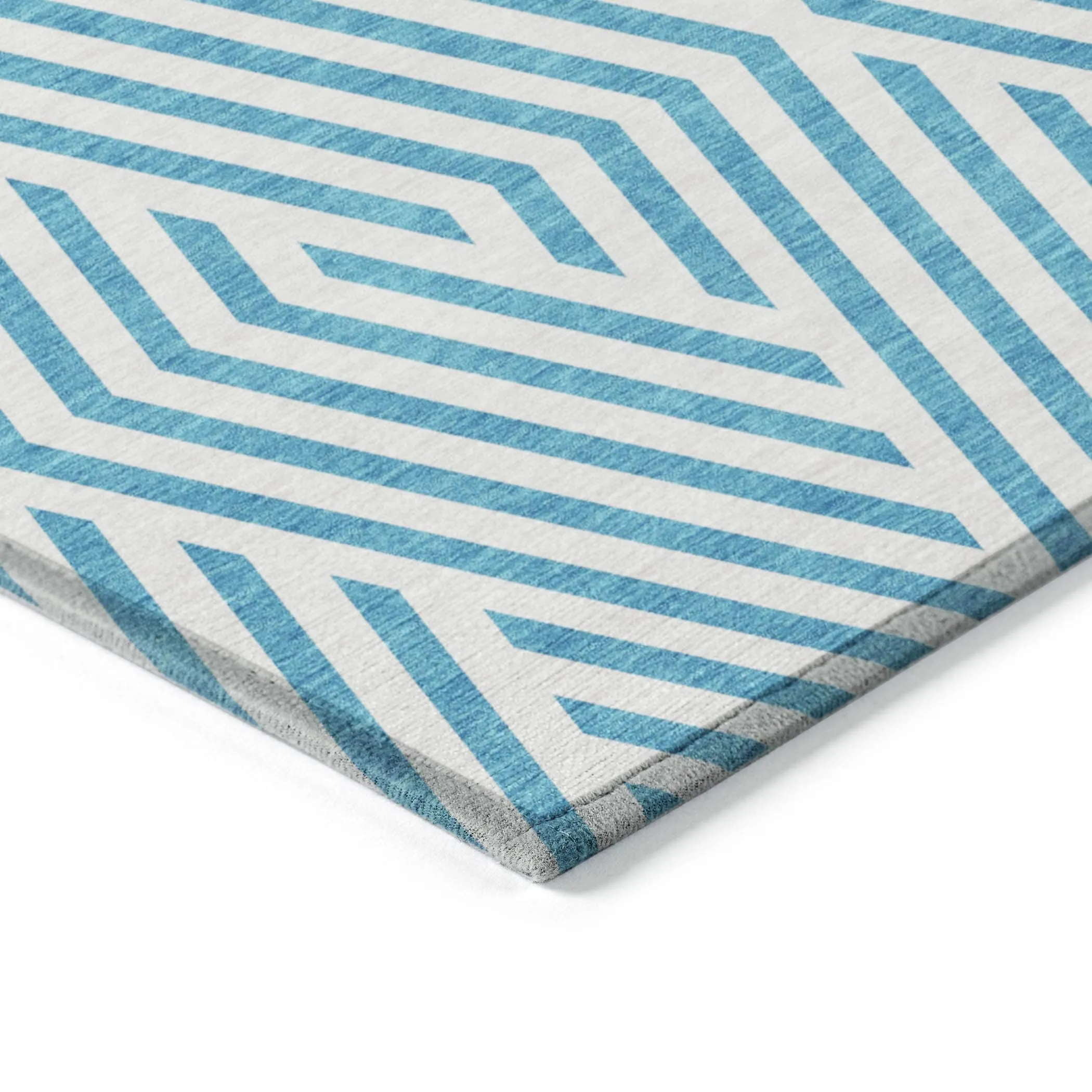Machine Washable Indoor/ Outdoor Modern Diamonds Chantille Rug