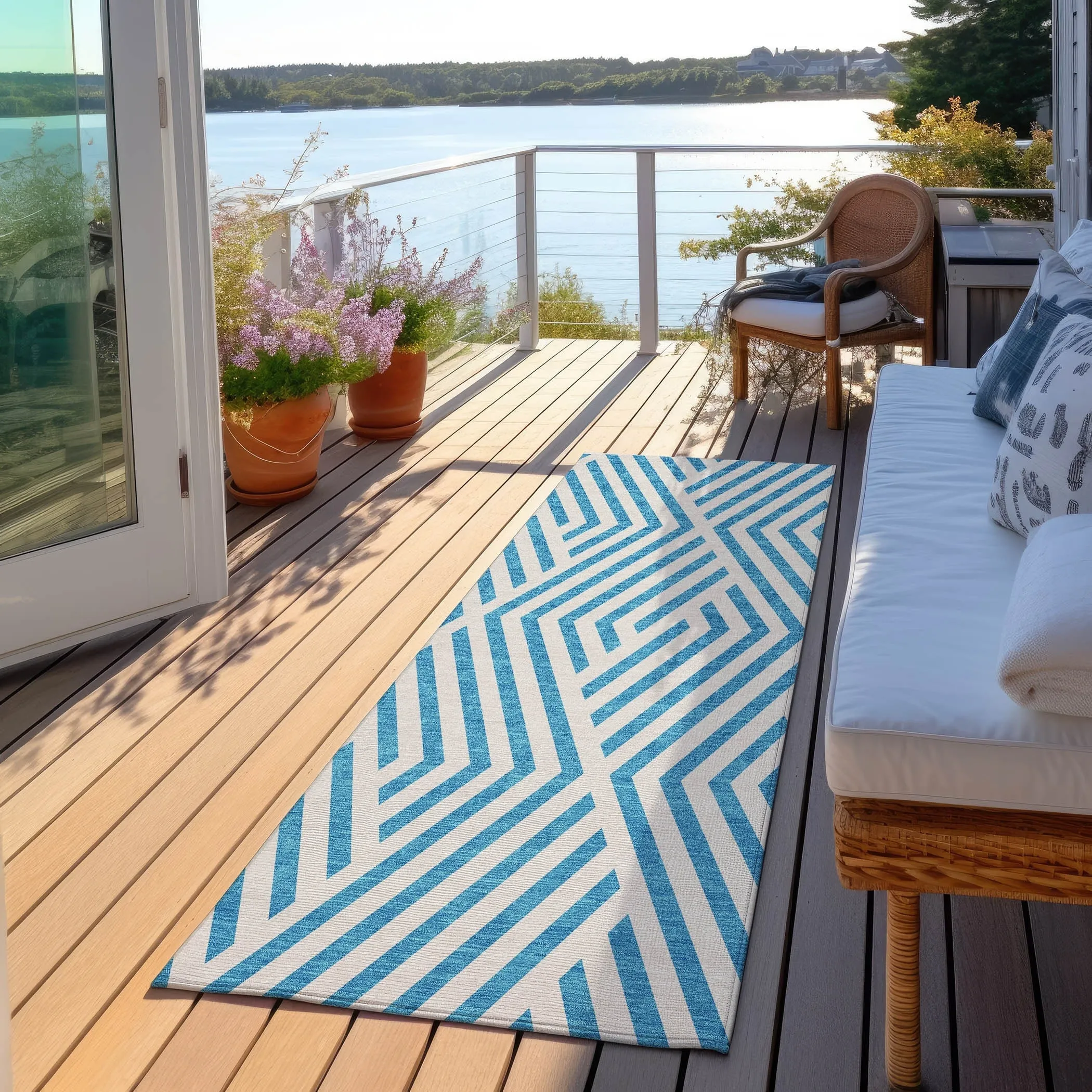 Machine Washable Indoor/ Outdoor Modern Diamonds Chantille Rug