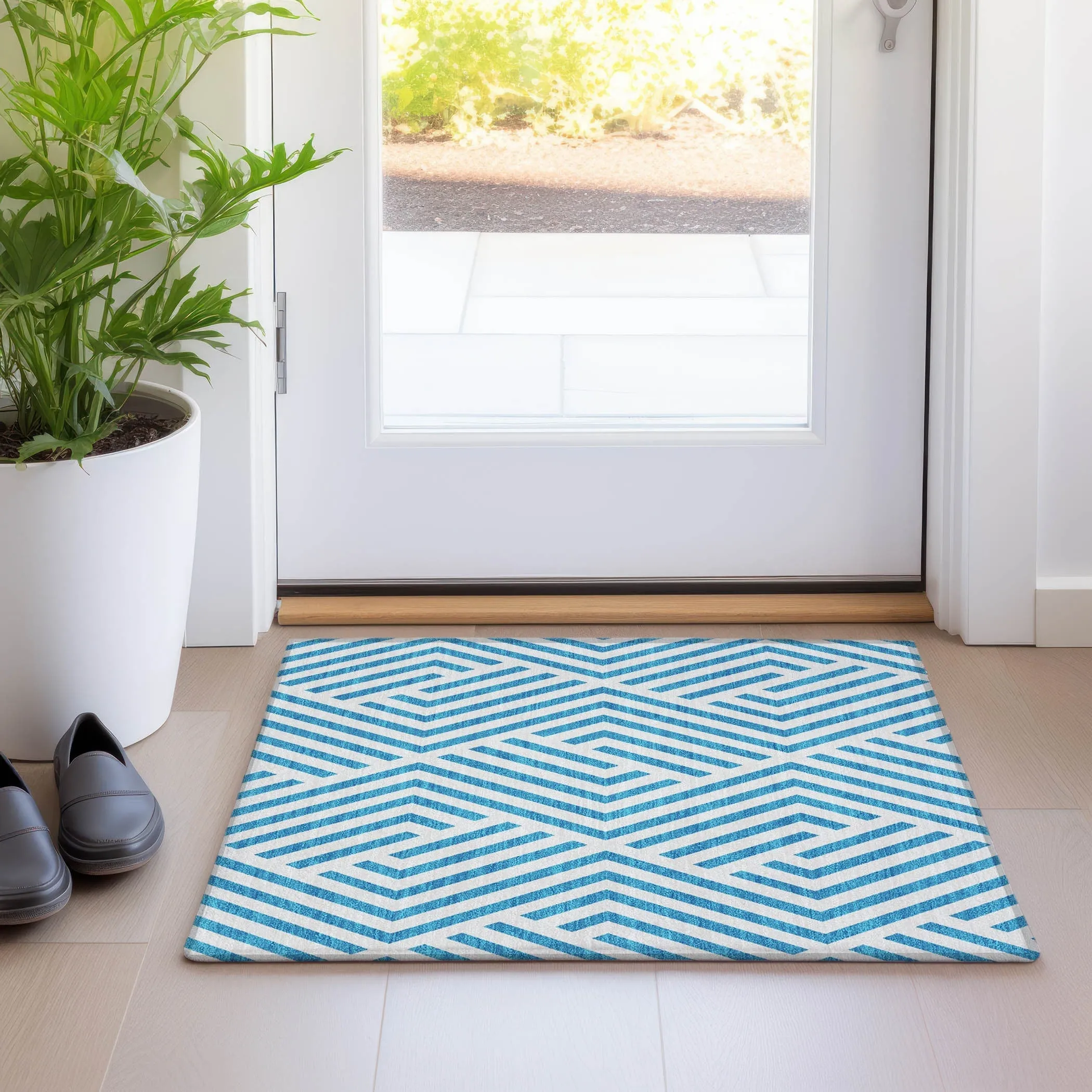Machine Washable Indoor/ Outdoor Modern Diamonds Chantille Rug