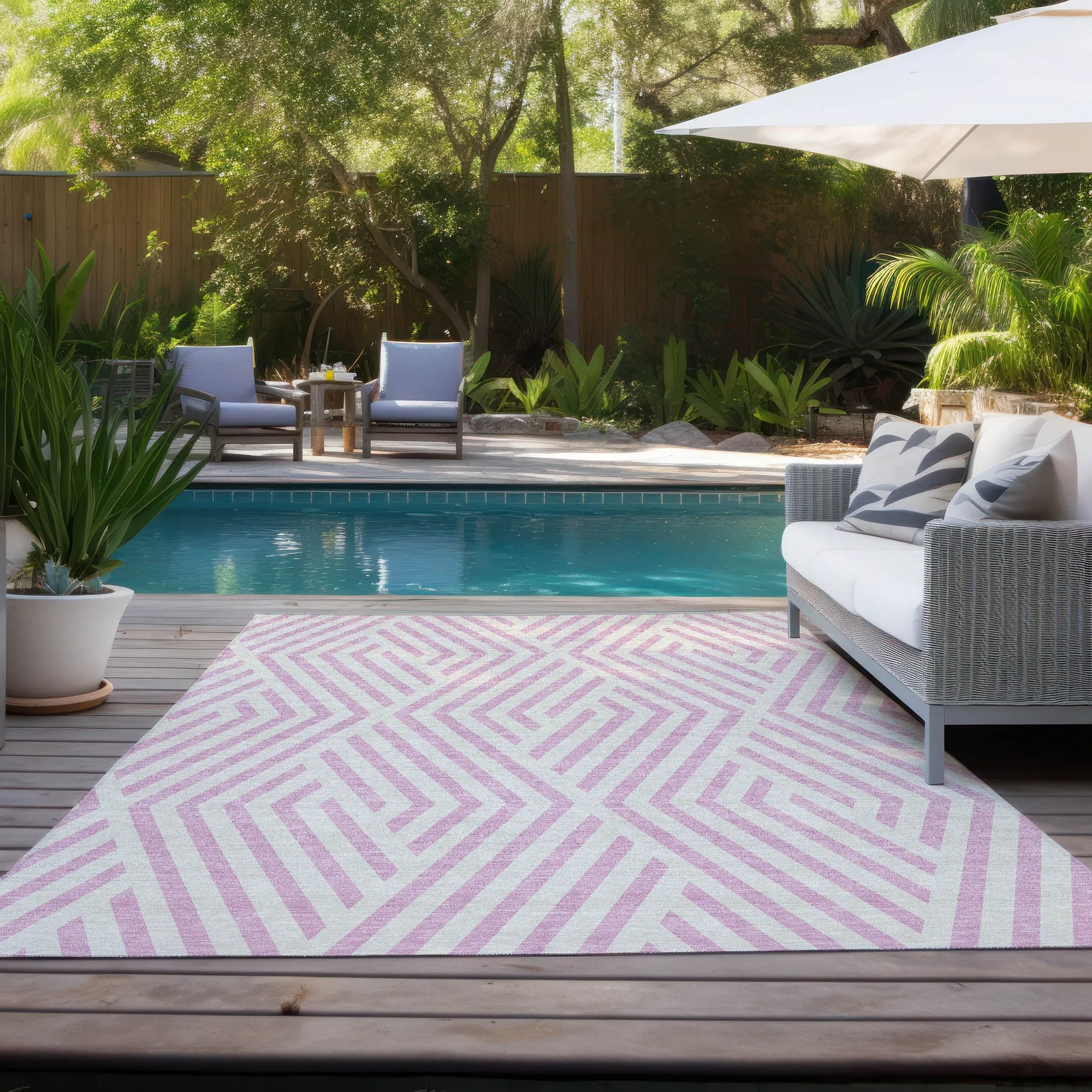 Machine Washable Indoor/ Outdoor Modern Diamonds Chantille Rug