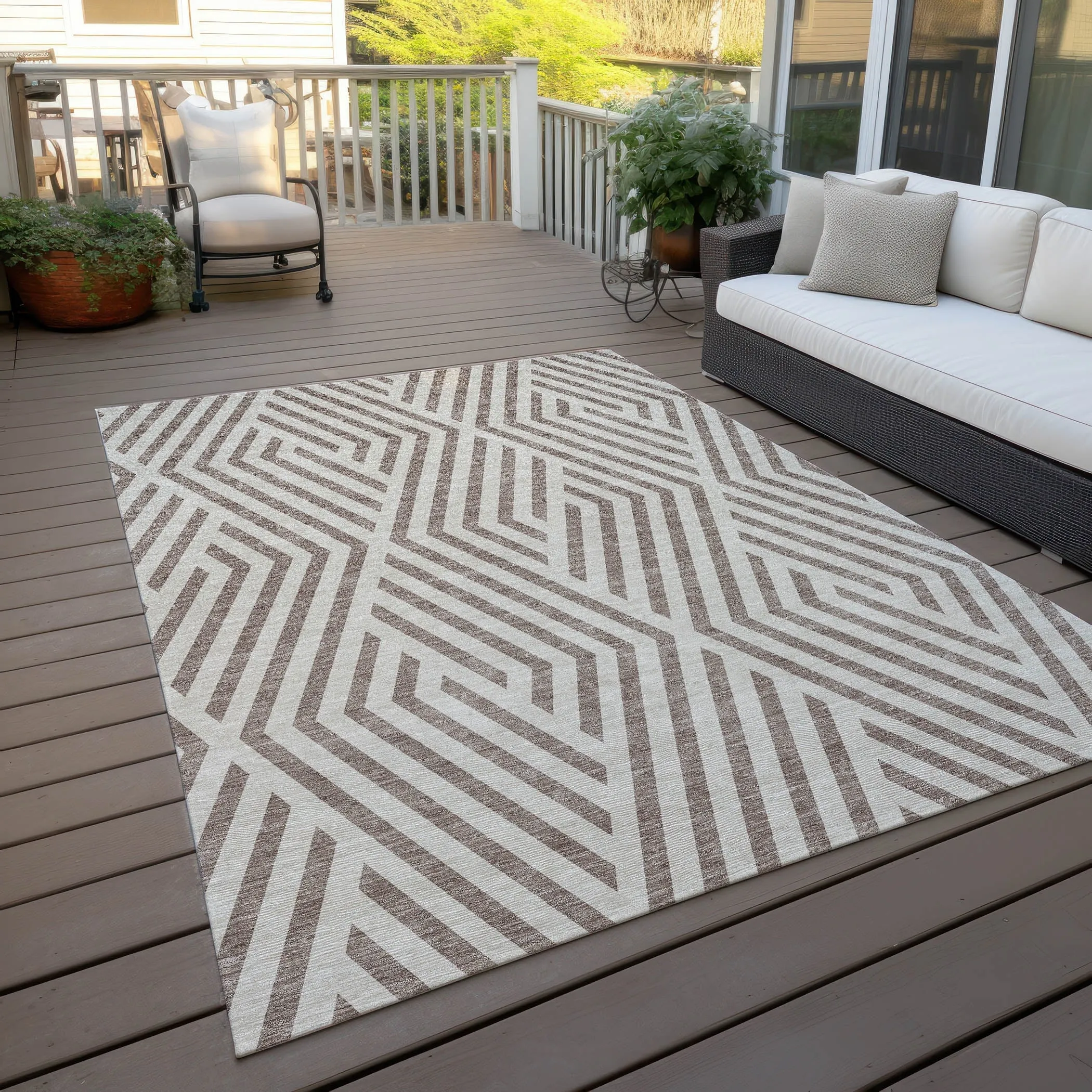 Machine Washable Indoor/ Outdoor Modern Diamonds Chantille Rug