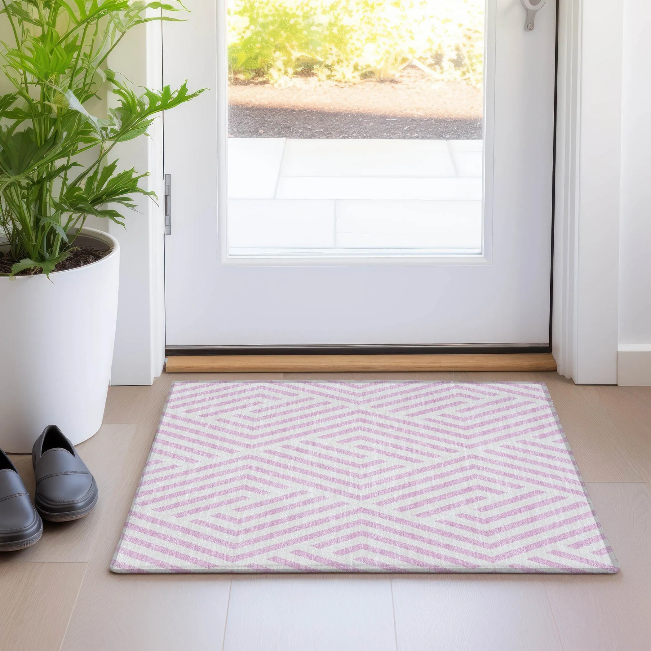 Machine Washable Indoor/ Outdoor Modern Diamonds Chantille Rug
