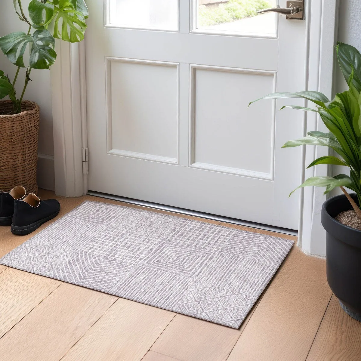 Machine Washable Indoor/ Outdoor Modern Mosaic Chantille Rug