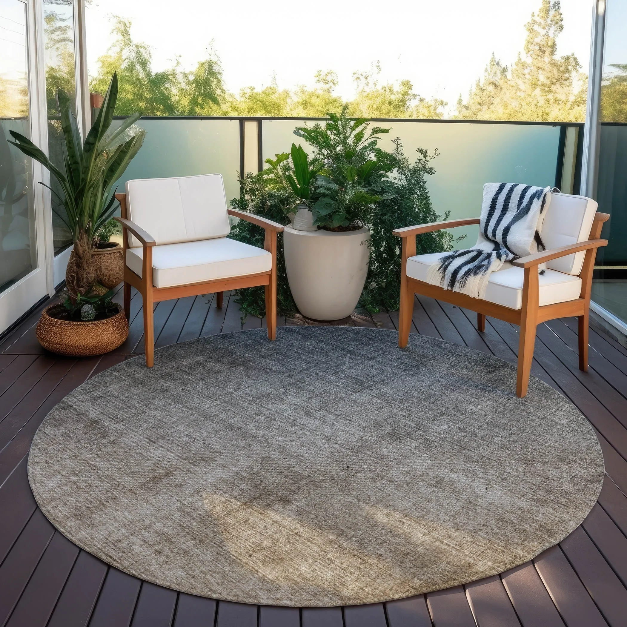 Machine Washable Indoor/ Outdoor Modern Ombre Chantille Rug