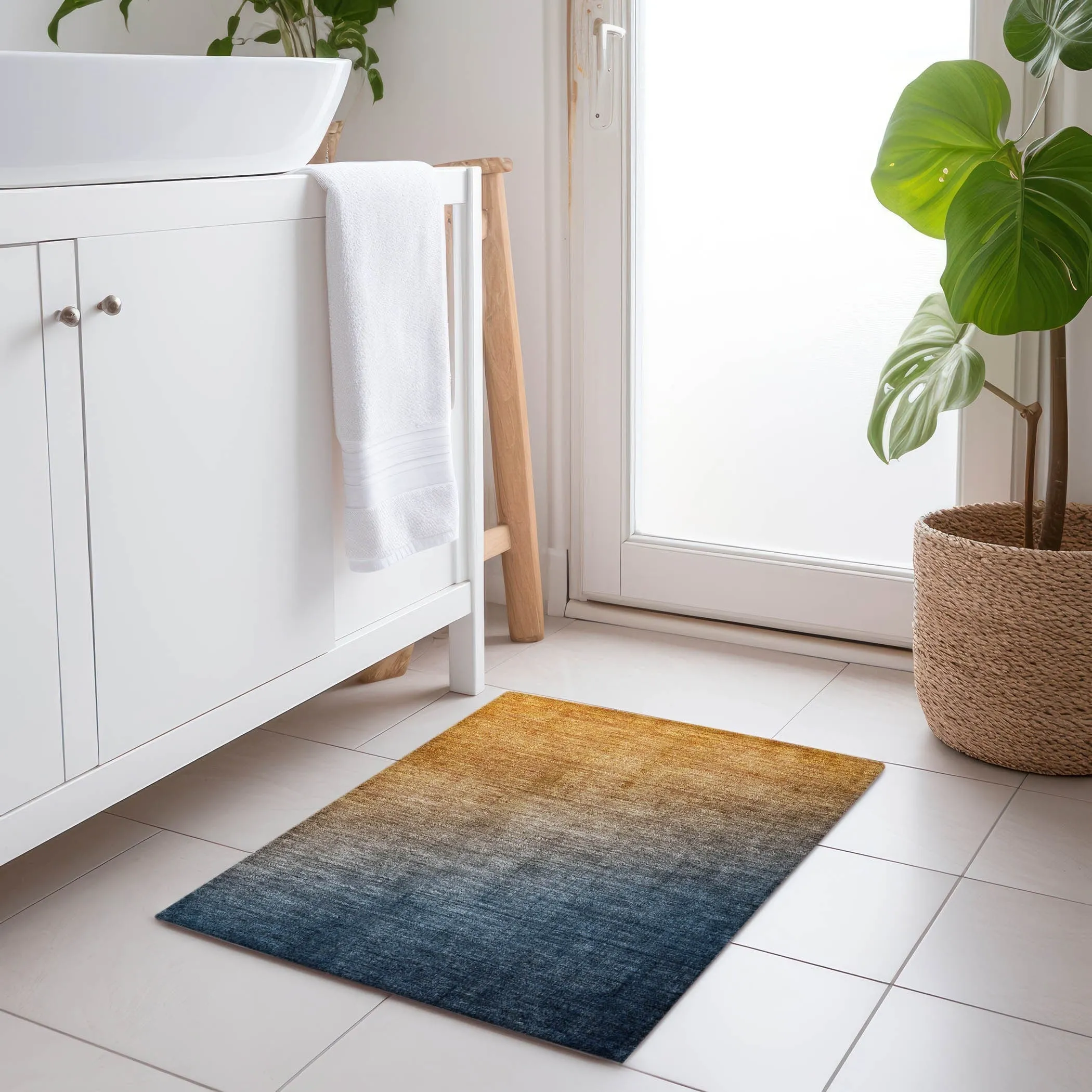 Machine Washable Indoor/ Outdoor Modern Ombre Chantille Rug