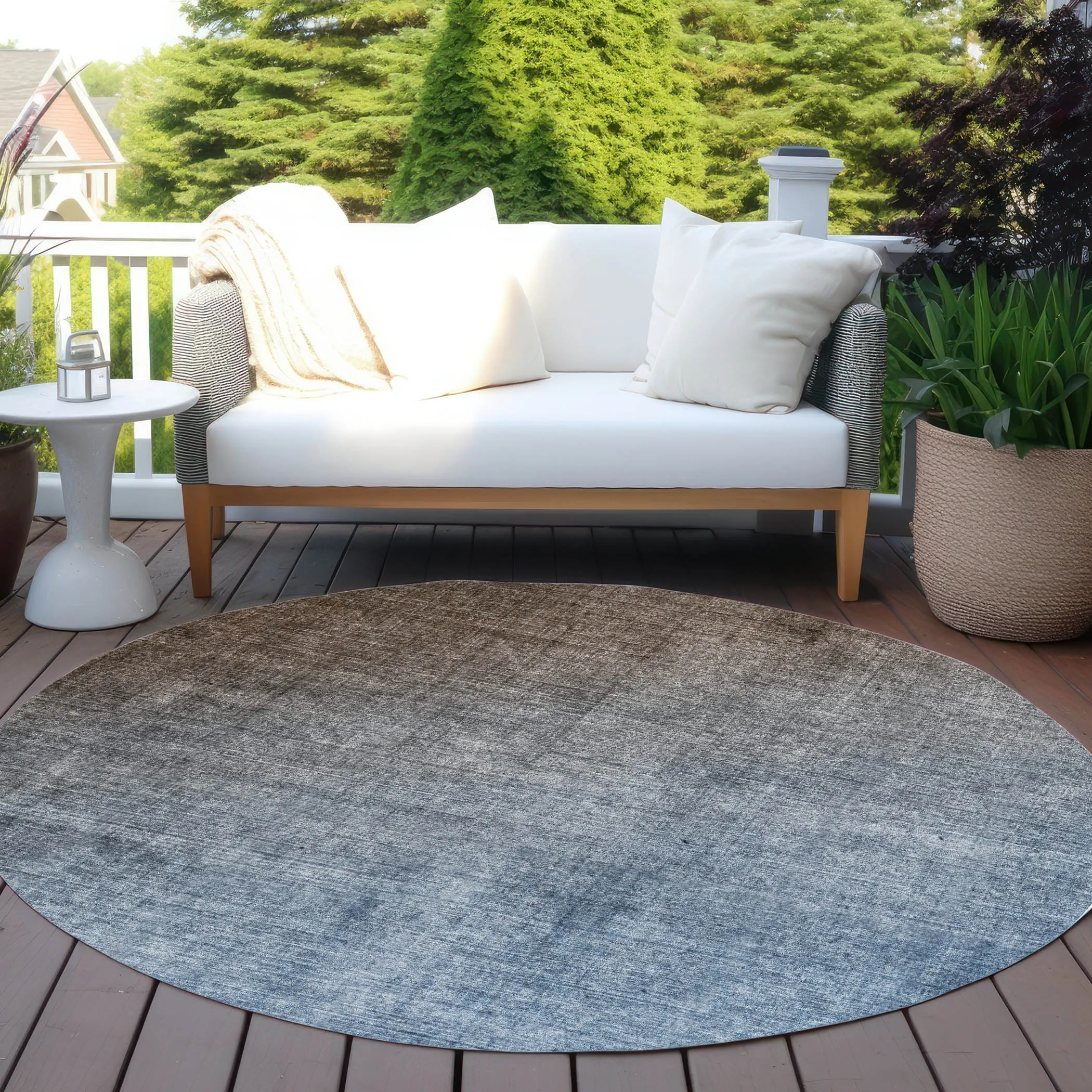 Machine Washable Indoor/ Outdoor Modern Ombre Chantille Rug