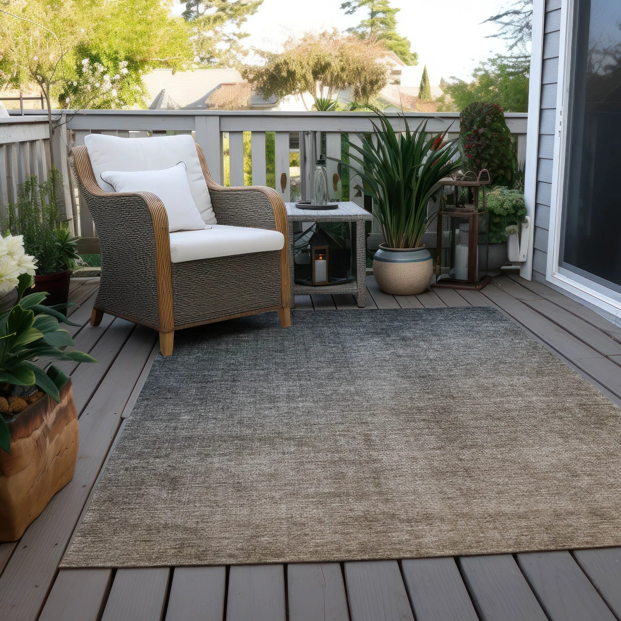 Machine Washable Indoor/ Outdoor Modern Ombre Chantille Rug