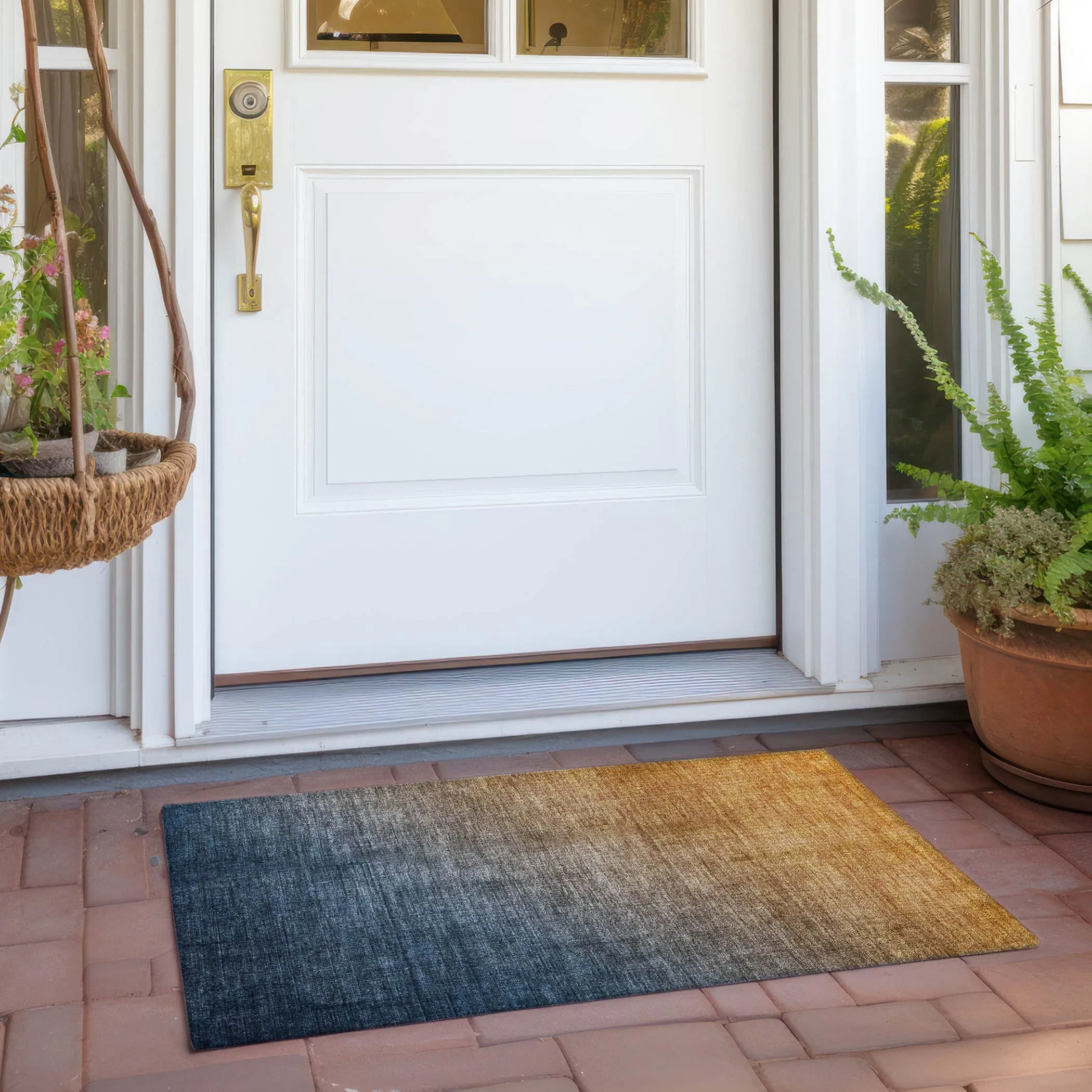 Machine Washable Indoor/ Outdoor Modern Ombre Chantille Rug